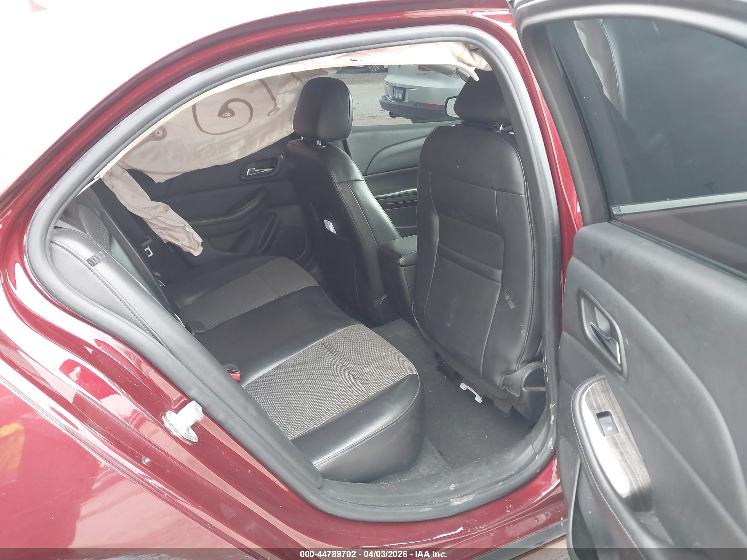 2015 Chevrolet Malibu 2lt Burgundy vin: 1G11D5SLXFF141380