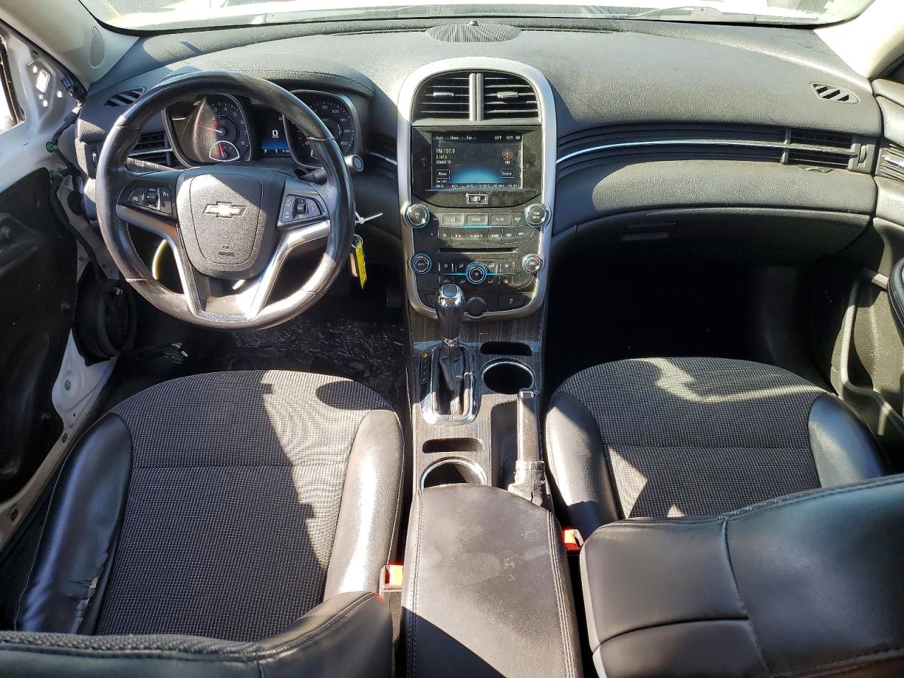 2015 Chevrolet Malibu 2lt Белый vin: 1G11D5SLXFF325587