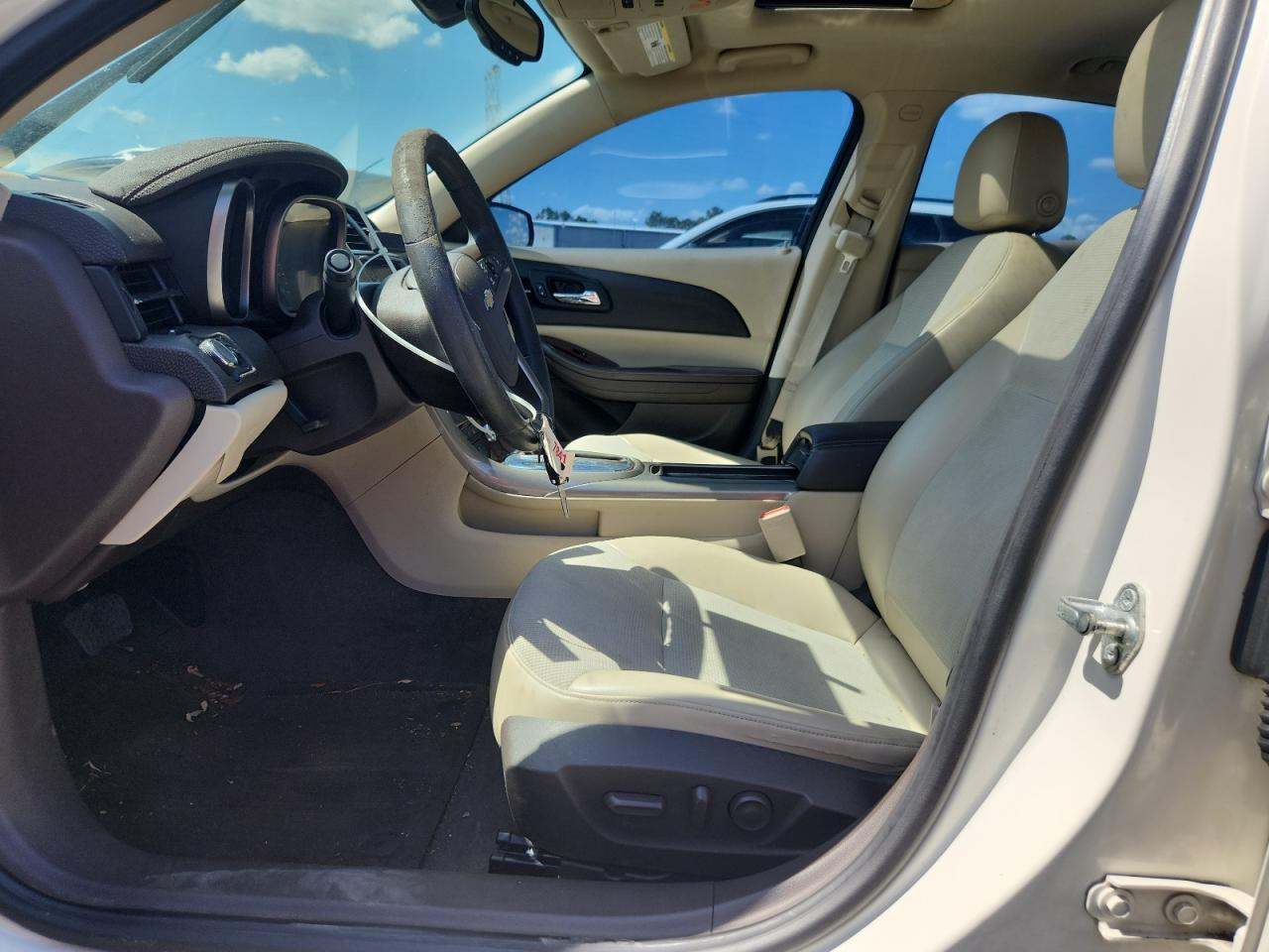2013 Chevrolet Malibu 1lt White vin: 1G11D5SR7DF139295