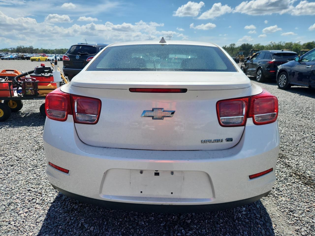 2013 Chevrolet Malibu 1lt White vin: 1G11D5SR7DF139295
