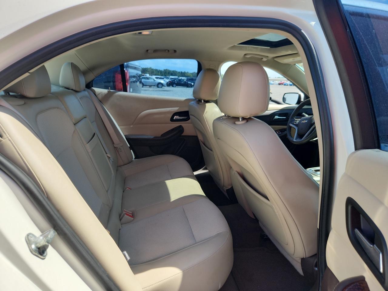 2013 Chevrolet Malibu 1lt White vin: 1G11D5SR7DF139295