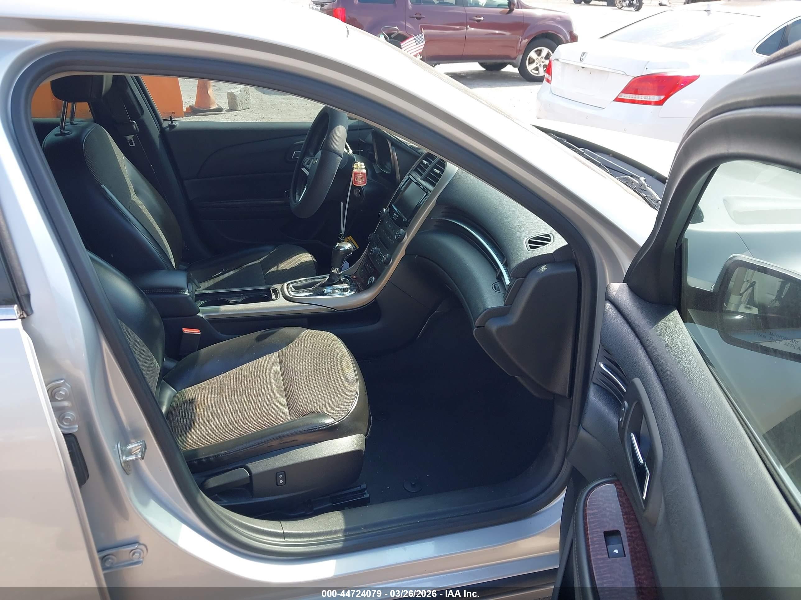 2013 Chevrolet Malibu 2lt Серебряный vin: 1G11E5SA5DF269096