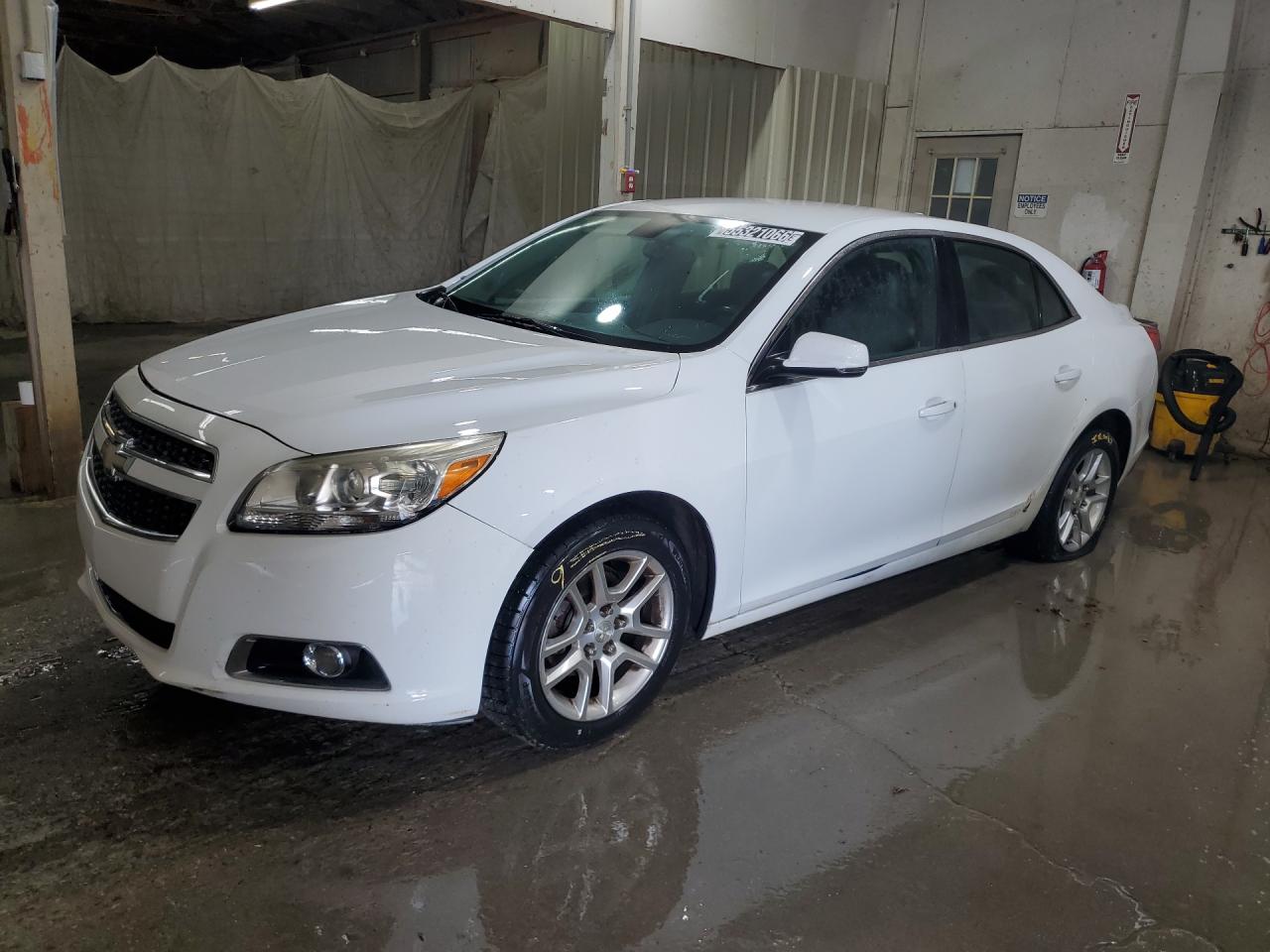 2013 Chevrolet Malibu 2lt White vin: 1G11E5SA6DF328043 Damage: Left Rear Tire, Flat, Repair Required
