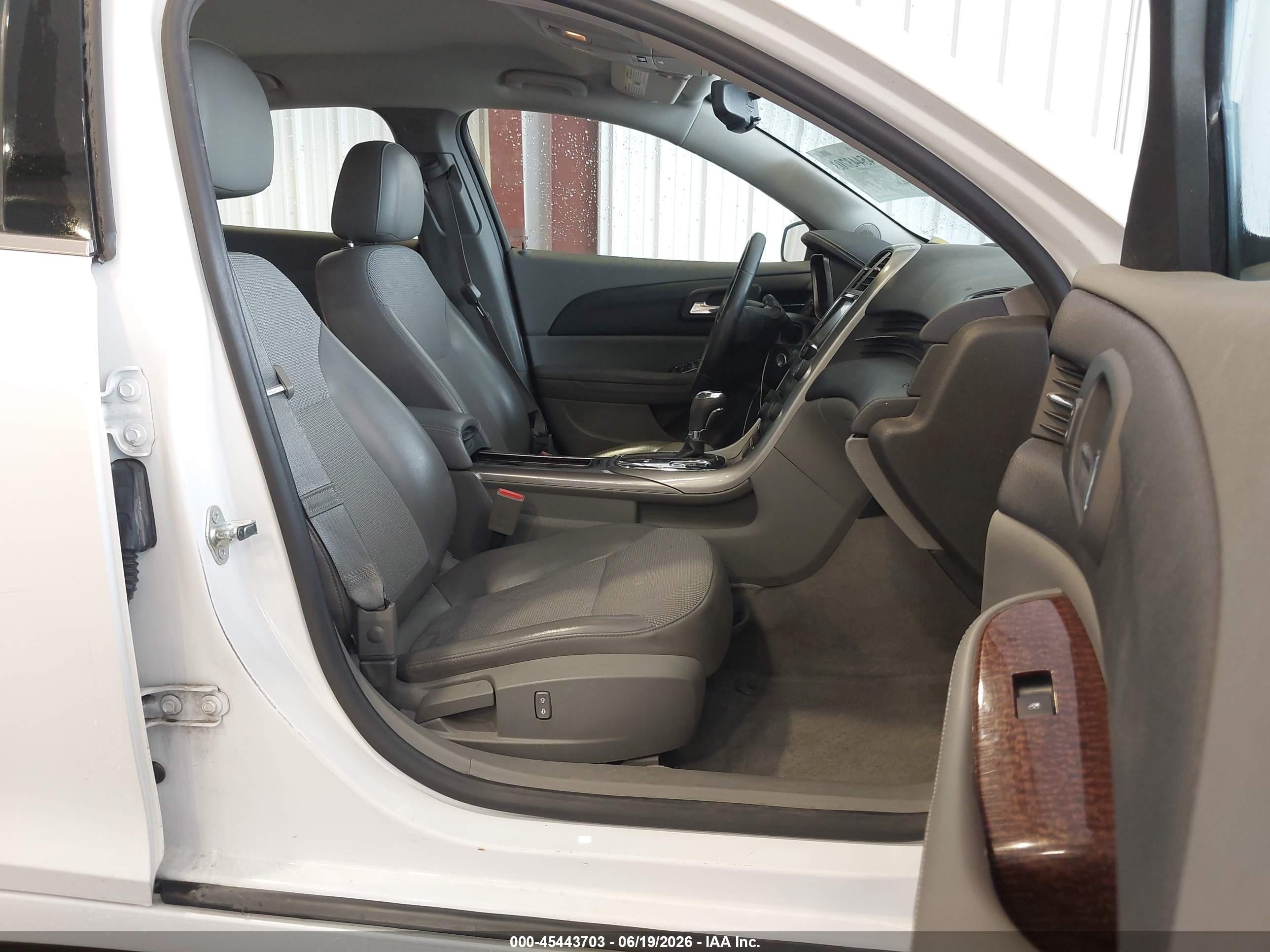 2013 Chevrolet Malibu 2lt Белый vin: 1G11E5SA6DF328091