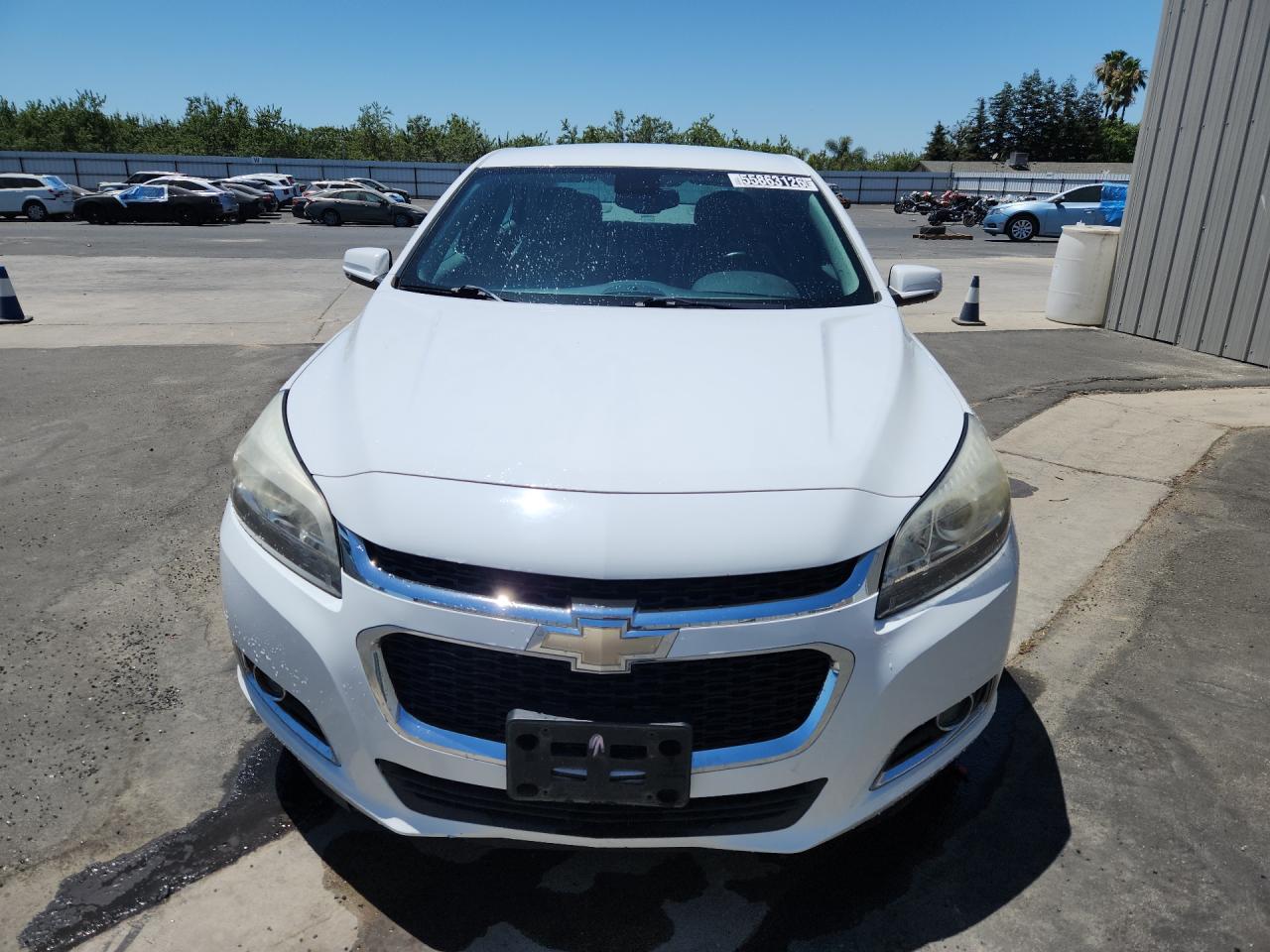 2014 Chevrolet Malibu 2lt White vin: 1G11E5SL2EF249407 Damage: Left Head Lamp, Faded, Repair Required