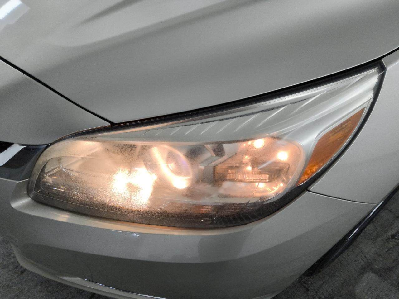 2014 Chevrolet Malibu 2lt Tan vin: 1G11E5SL3EF262604 Damage: Left Head Lamp, Faded, Acceptable