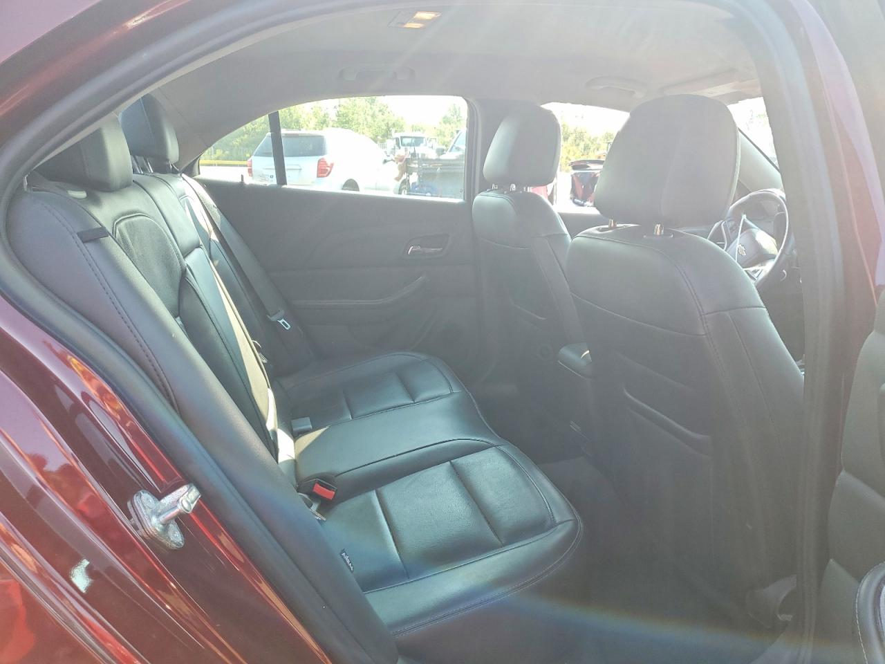 2015 Chevrolet Malibu 2lt Burgundy vin: 1G11E5SX8FF207408
