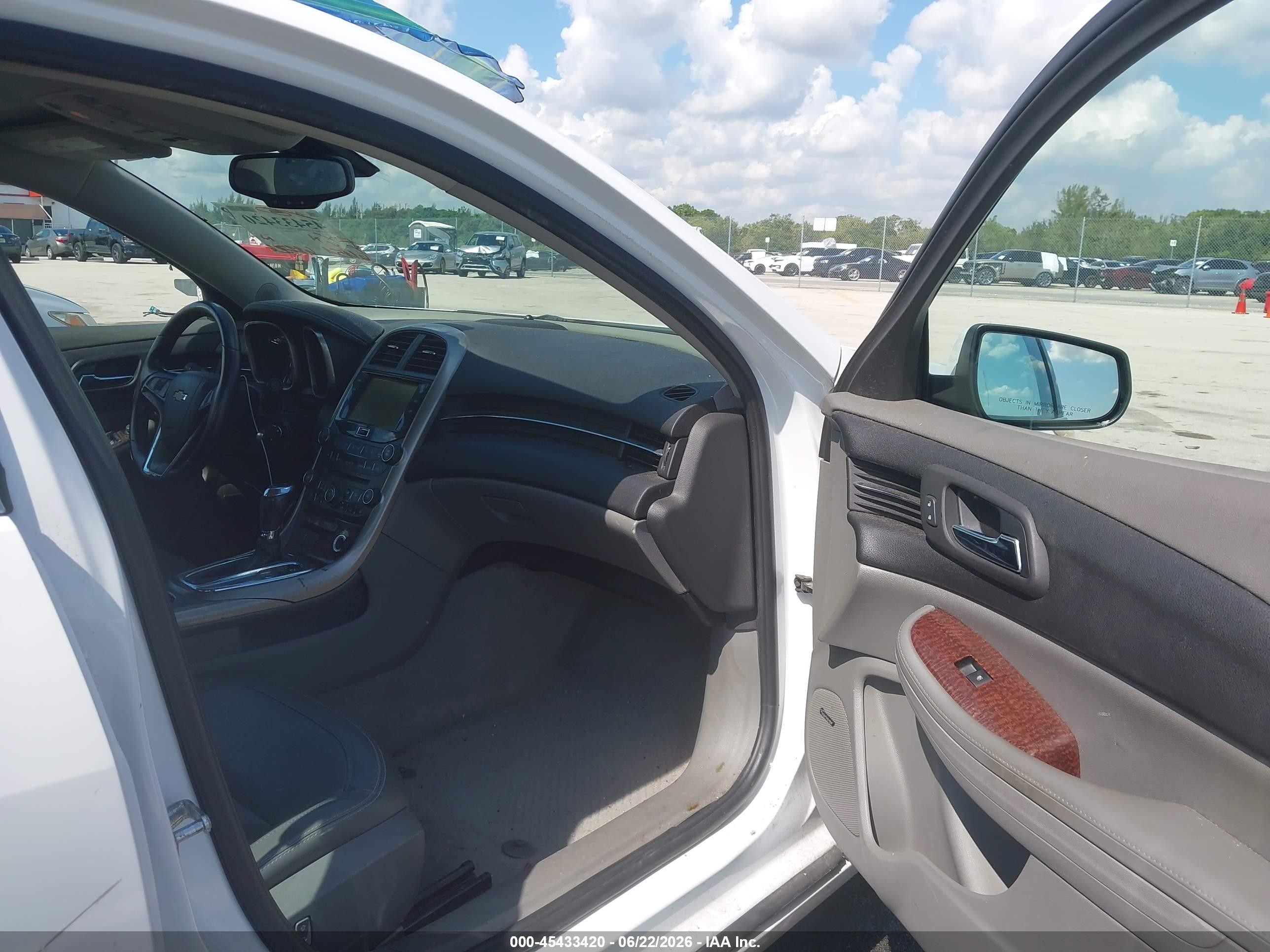 2013 Chevrolet Malibu Eco Premium Audio Белый vin: 1G11F5RR1DF113517