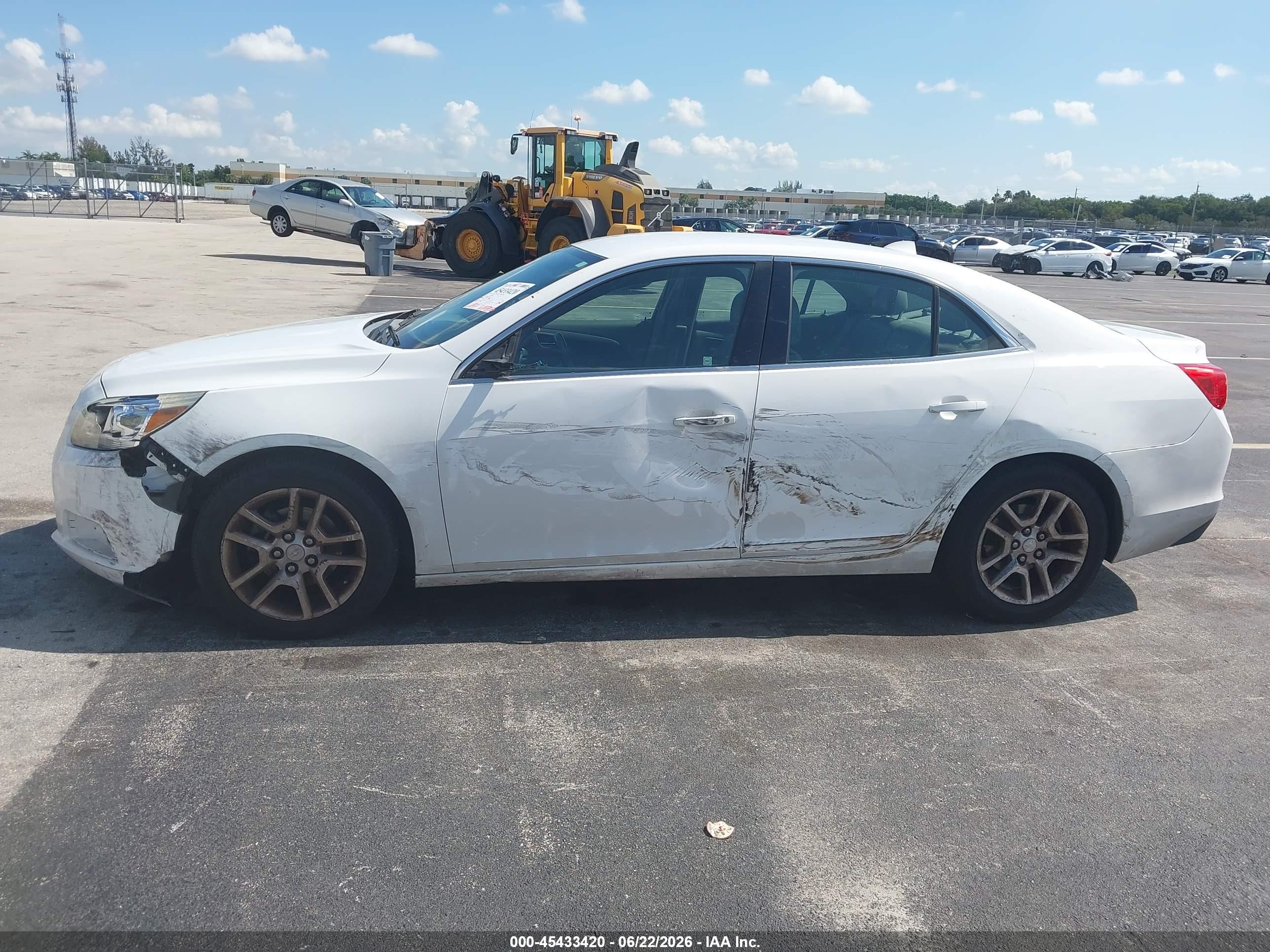 2013 Chevrolet Malibu Eco Premium Audio Белый vin: 1G11F5RR1DF113517
