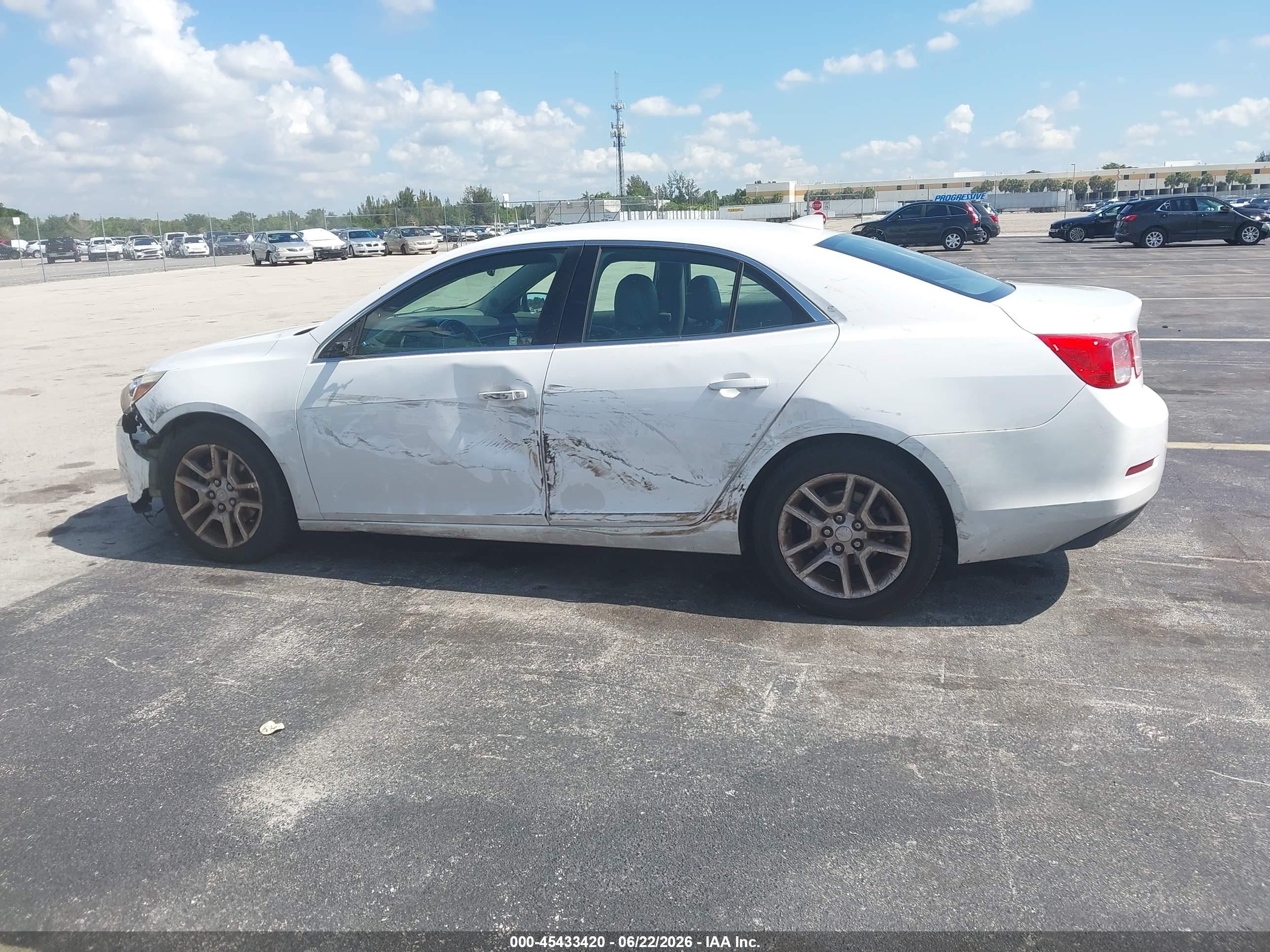2013 Chevrolet Malibu Eco Premium Audio Белый vin: 1G11F5RR1DF113517