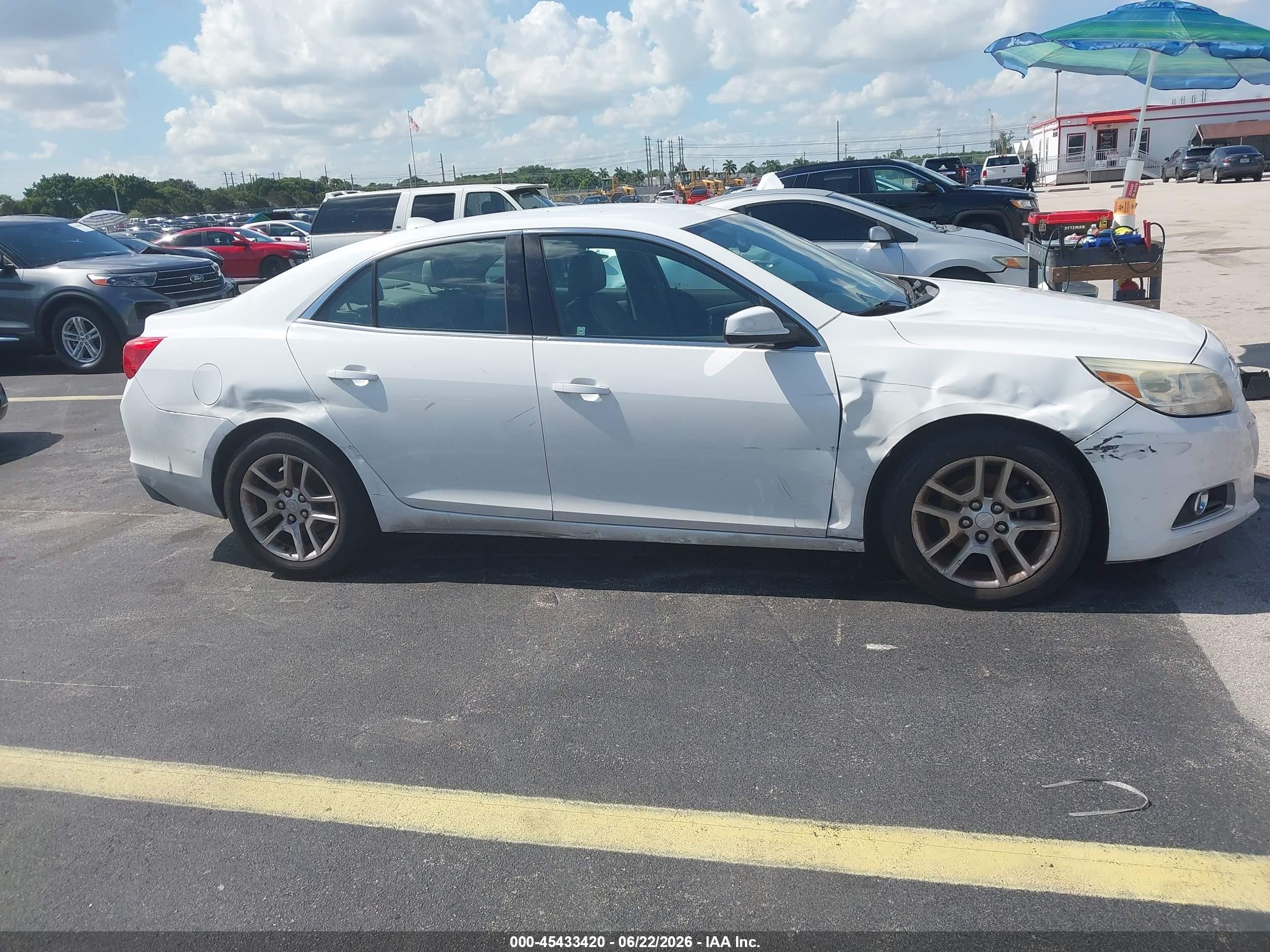 2013 Chevrolet Malibu Eco Premium Audio Белый vin: 1G11F5RR1DF113517