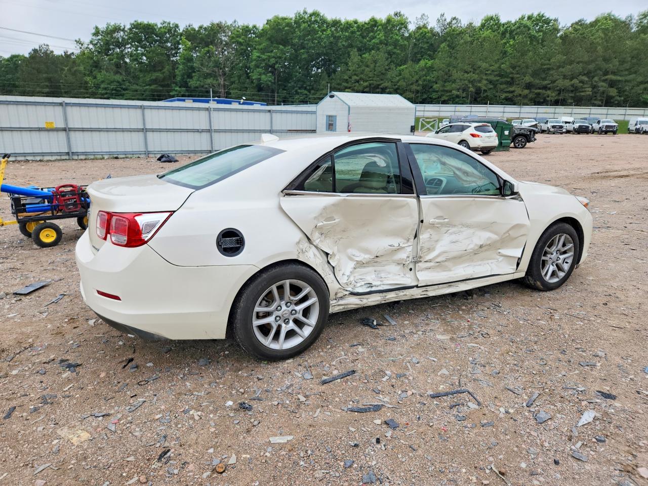 2013 Chevrolet Malibu Cream vin: 1G11F5RR6DF119250
