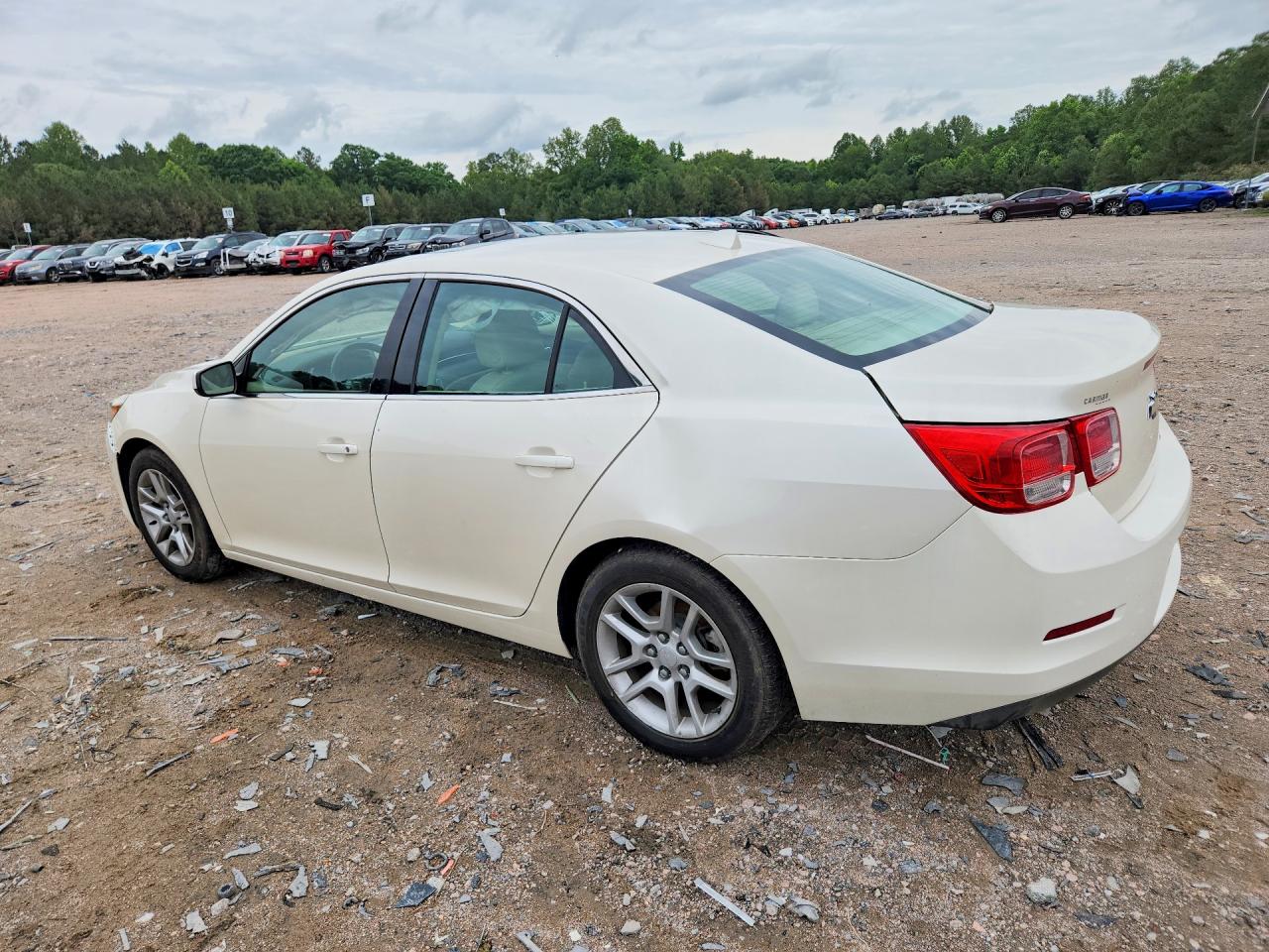 2013 Chevrolet Malibu Cream vin: 1G11F5RR6DF119250