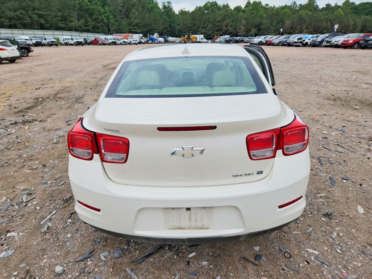 2013 Chevrolet Malibu Cream vin: 1G11F5RR6DF119250