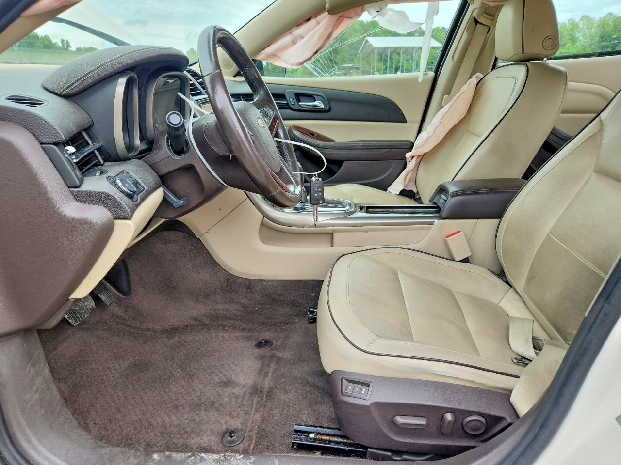 2013 Chevrolet Malibu Cream vin: 1G11F5RR6DF119250