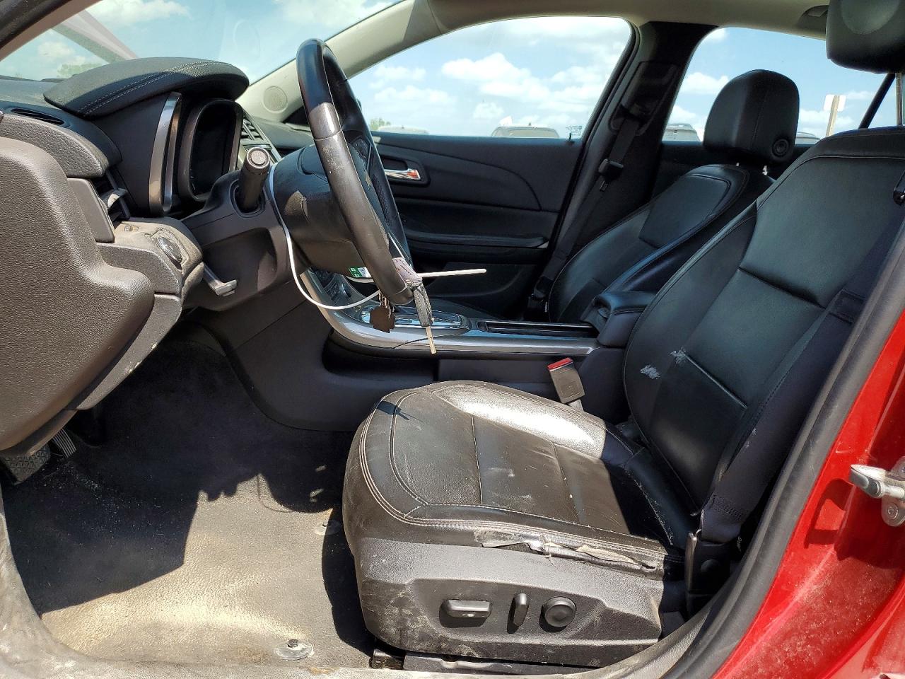 2013 Chevrolet Malibu Red vin: 1G11F5RRXDF110485
