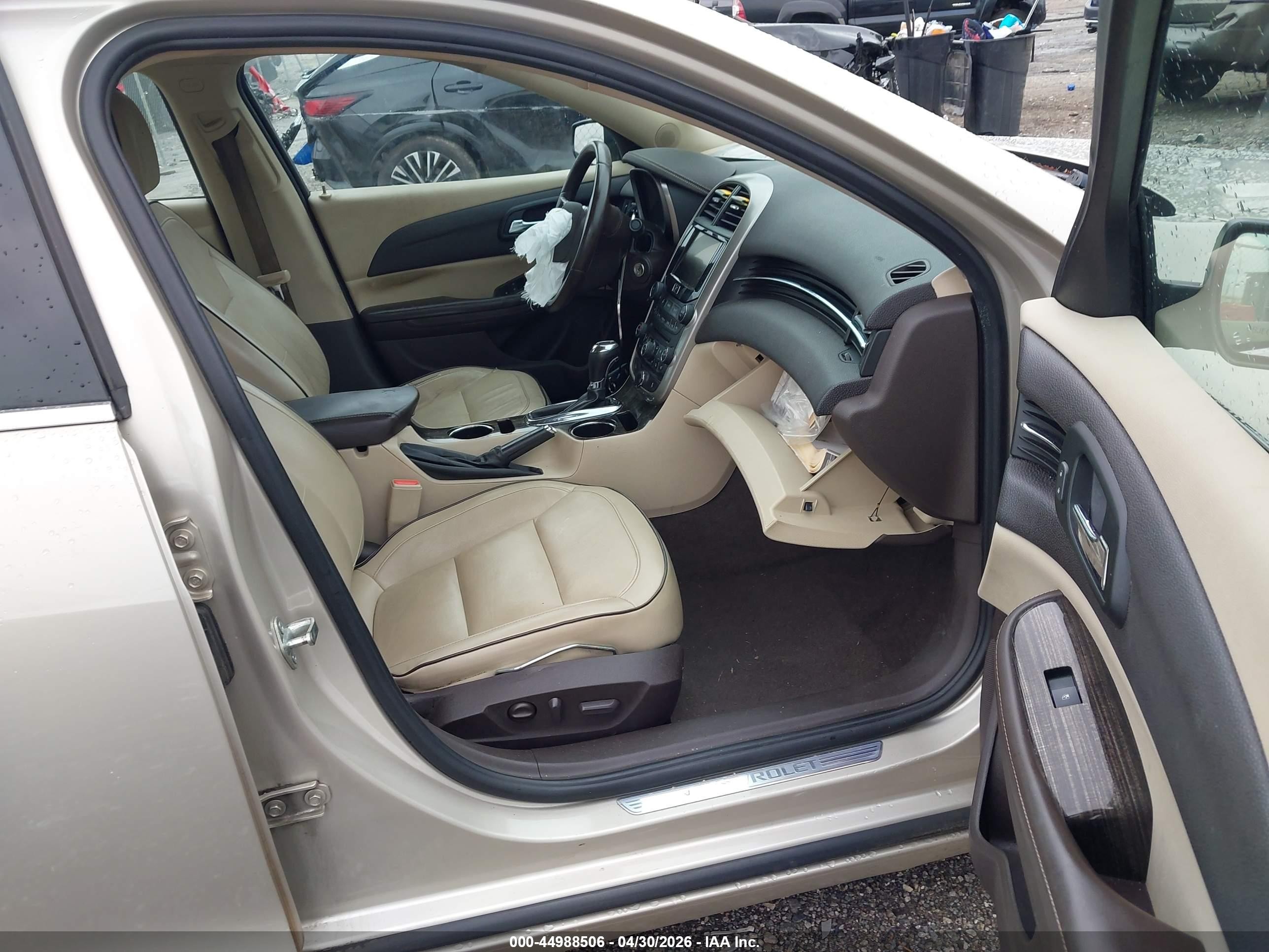 2015 Chevrolet Malibu 1lz Tan vin: 1G11F5SL7FF143193