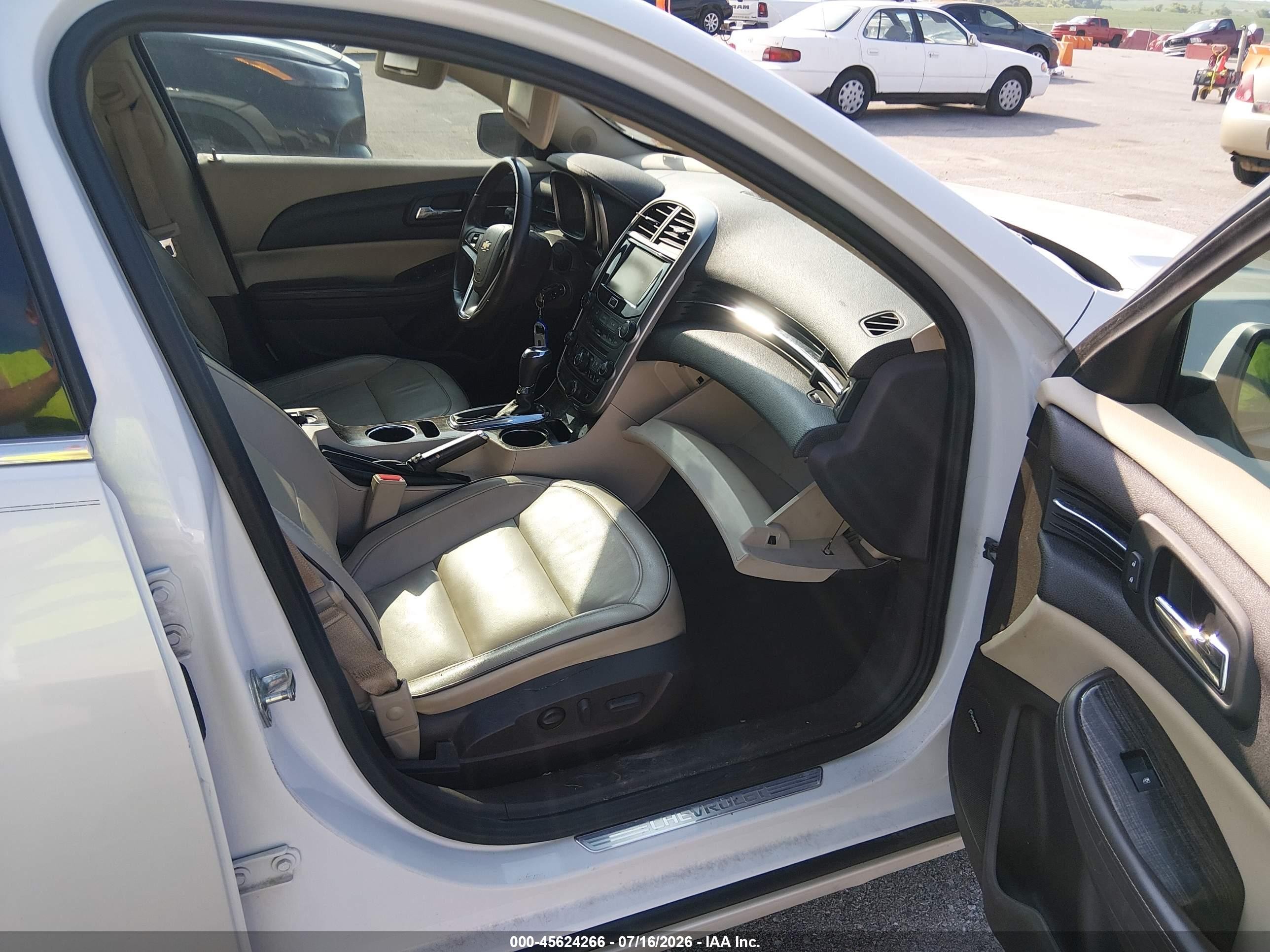 2015 Chevrolet Malibu 2lz White vin: 1G11G5SX0FF253342