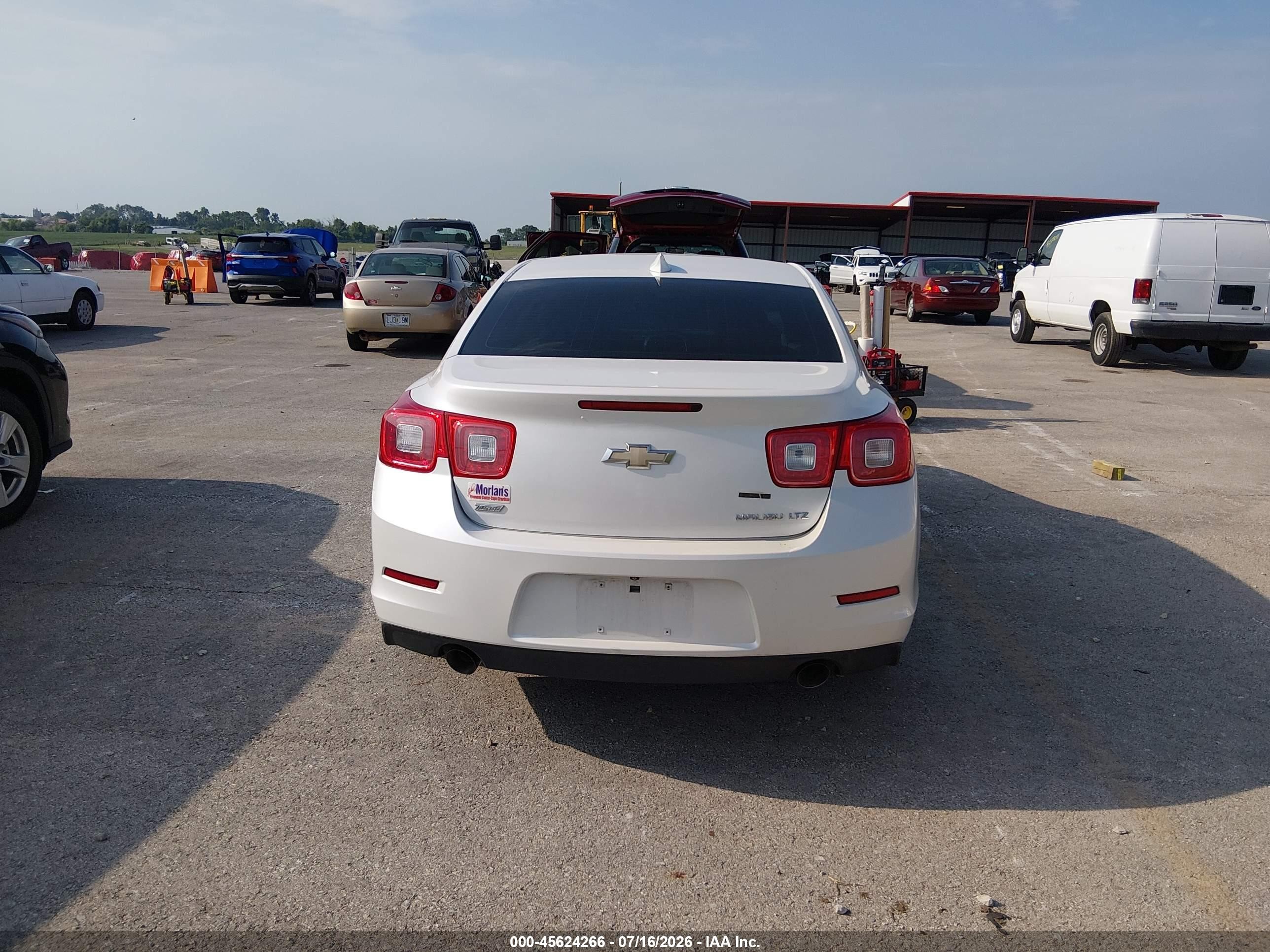 2015 Chevrolet Malibu 2lz White vin: 1G11G5SX0FF253342