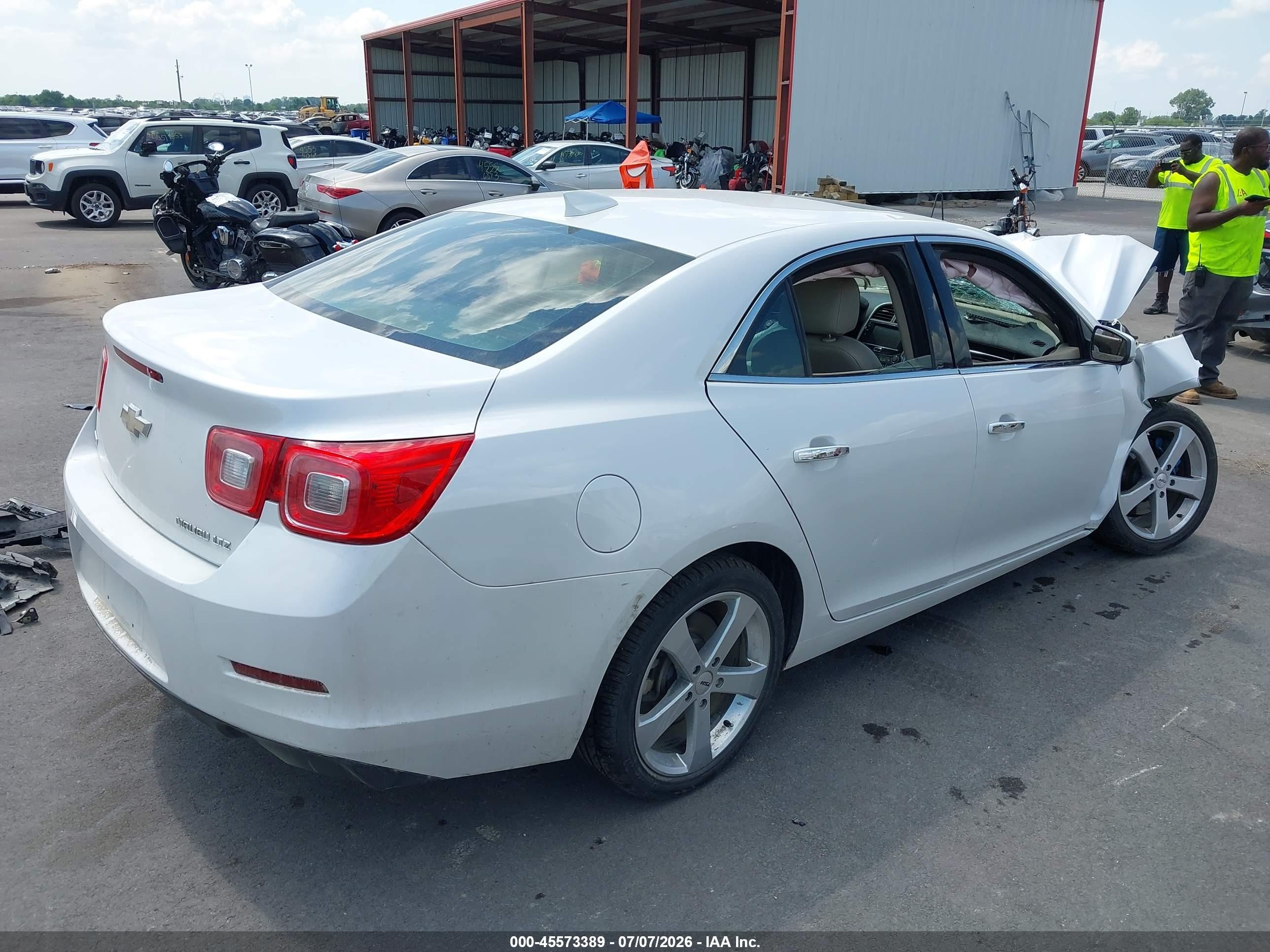 2015 Chevrolet Malibu 2lz White vin: 1G11G5SX1FF207096