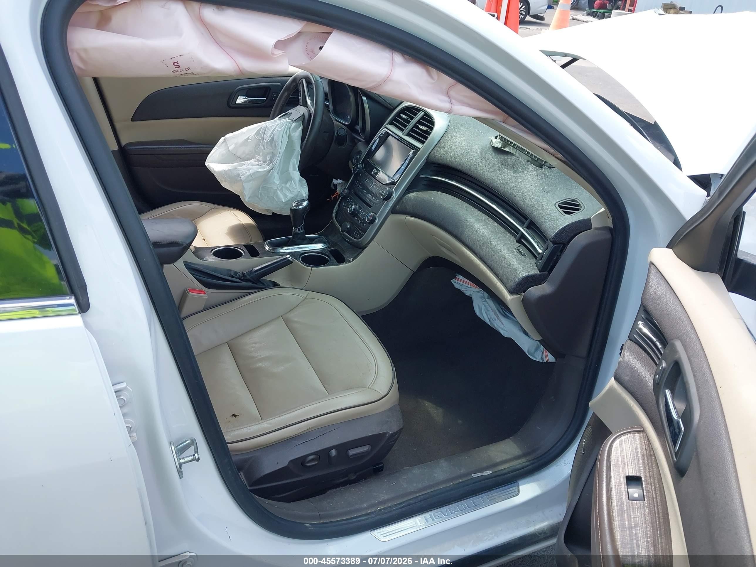 2015 Chevrolet Malibu 2lz White vin: 1G11G5SX1FF207096