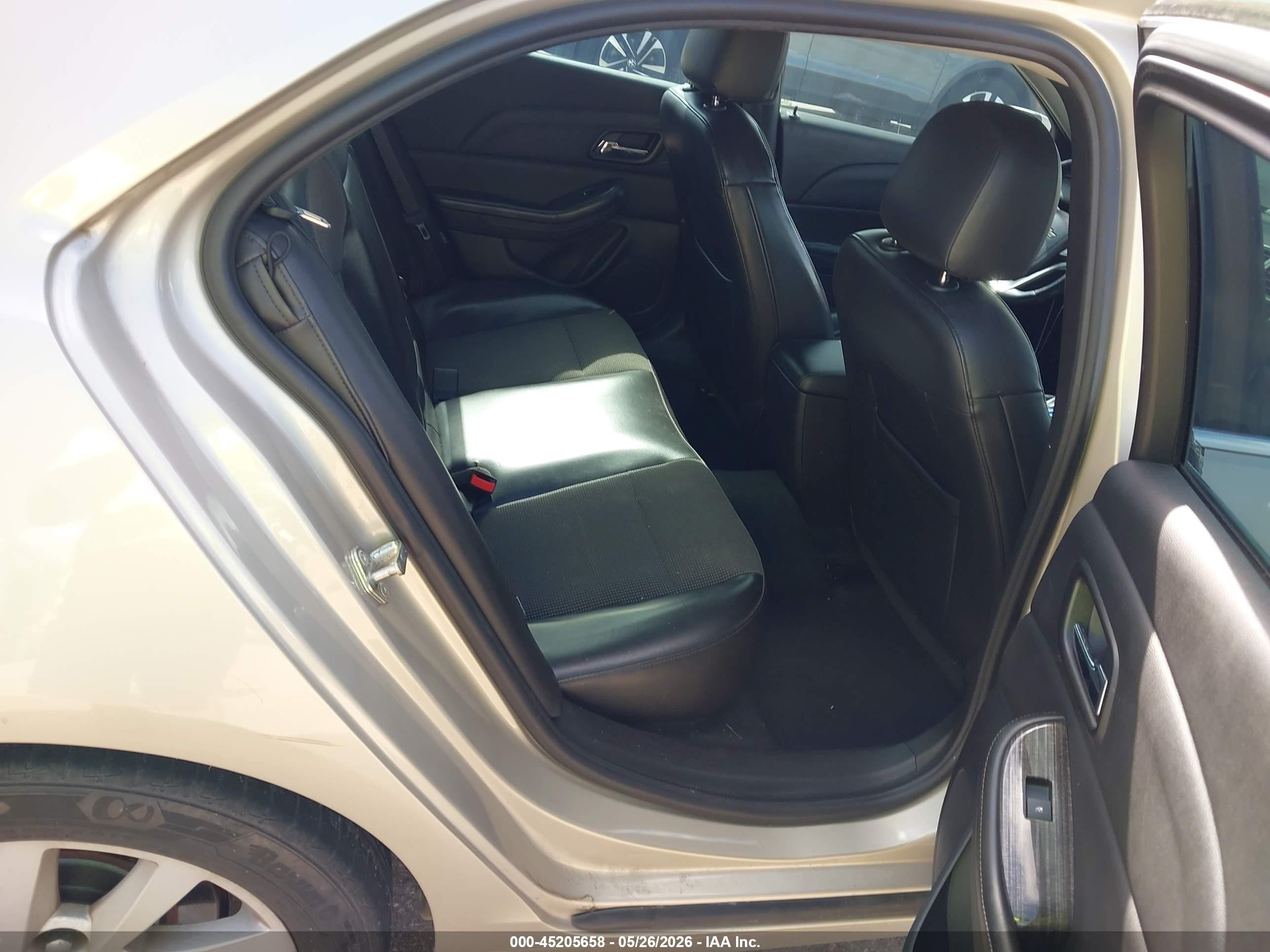 2014 Chevrolet Malibu 3lt Beige vin: 1G11G5SX2EF199668