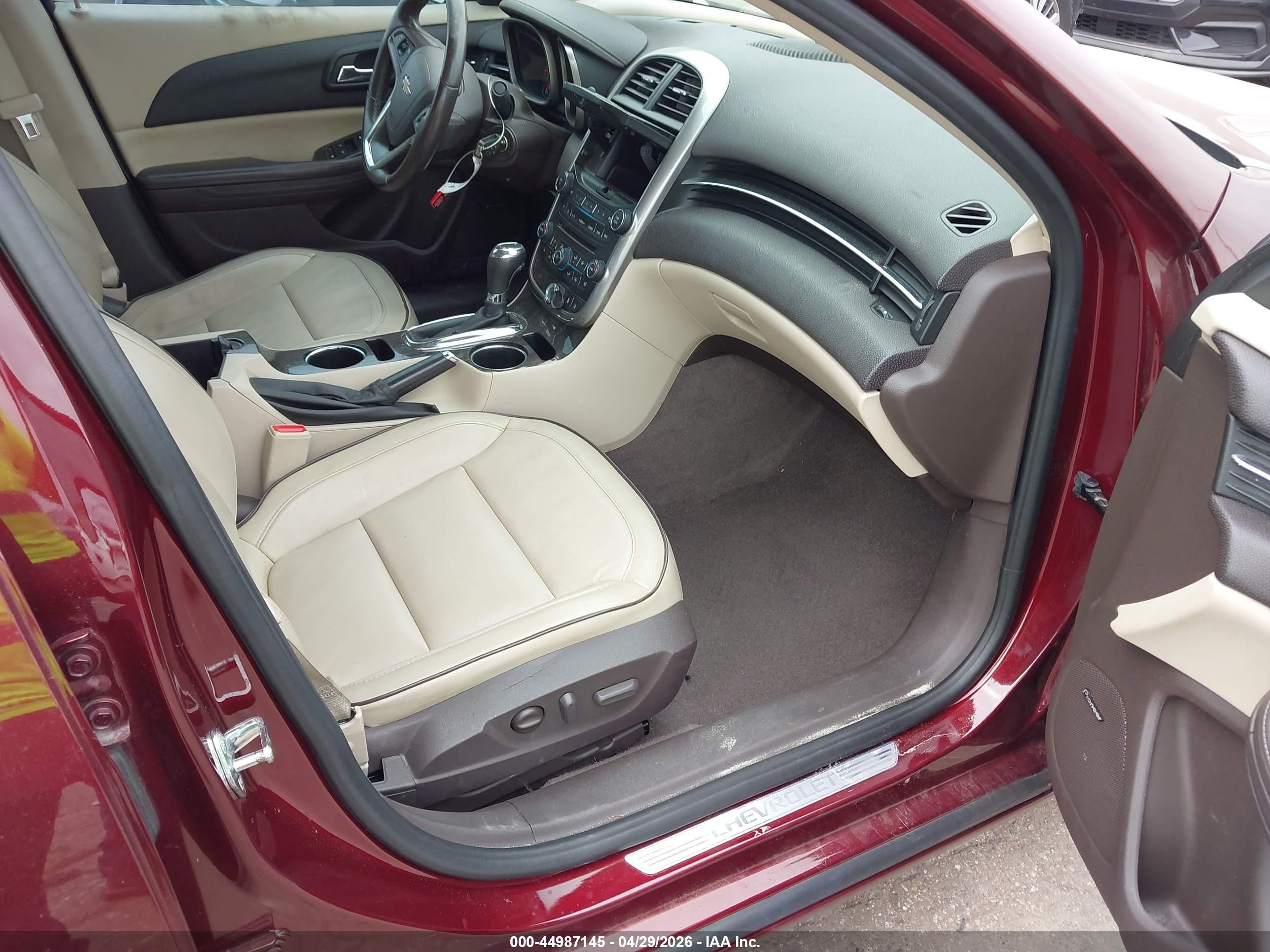 2015 Chevrolet Malibu 2lz Burgundy vin: 1G11G5SX6FF276012