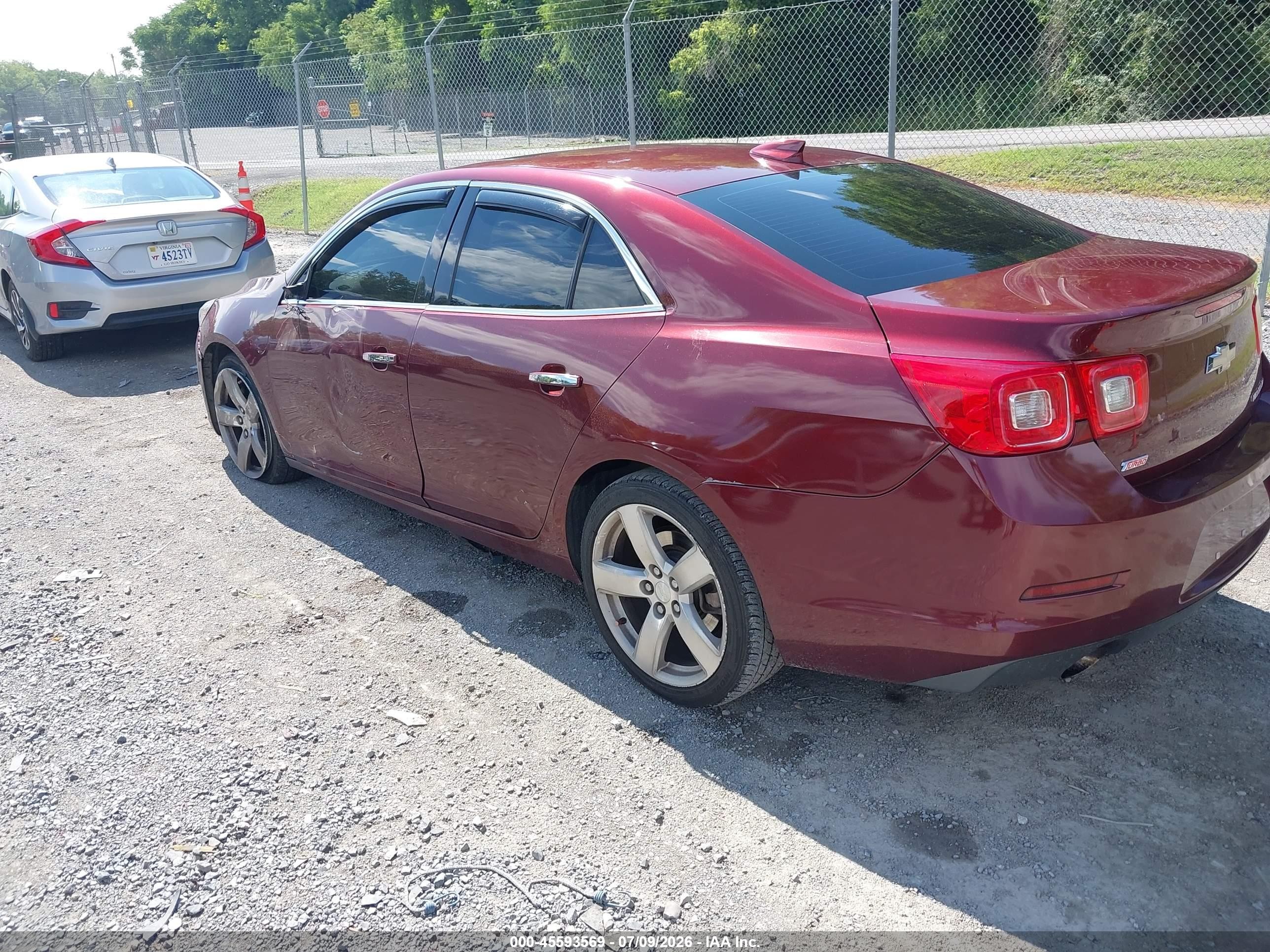 2015 Chevrolet Malibu 2lz Maroon vin: 1G11G5SX8FF256215