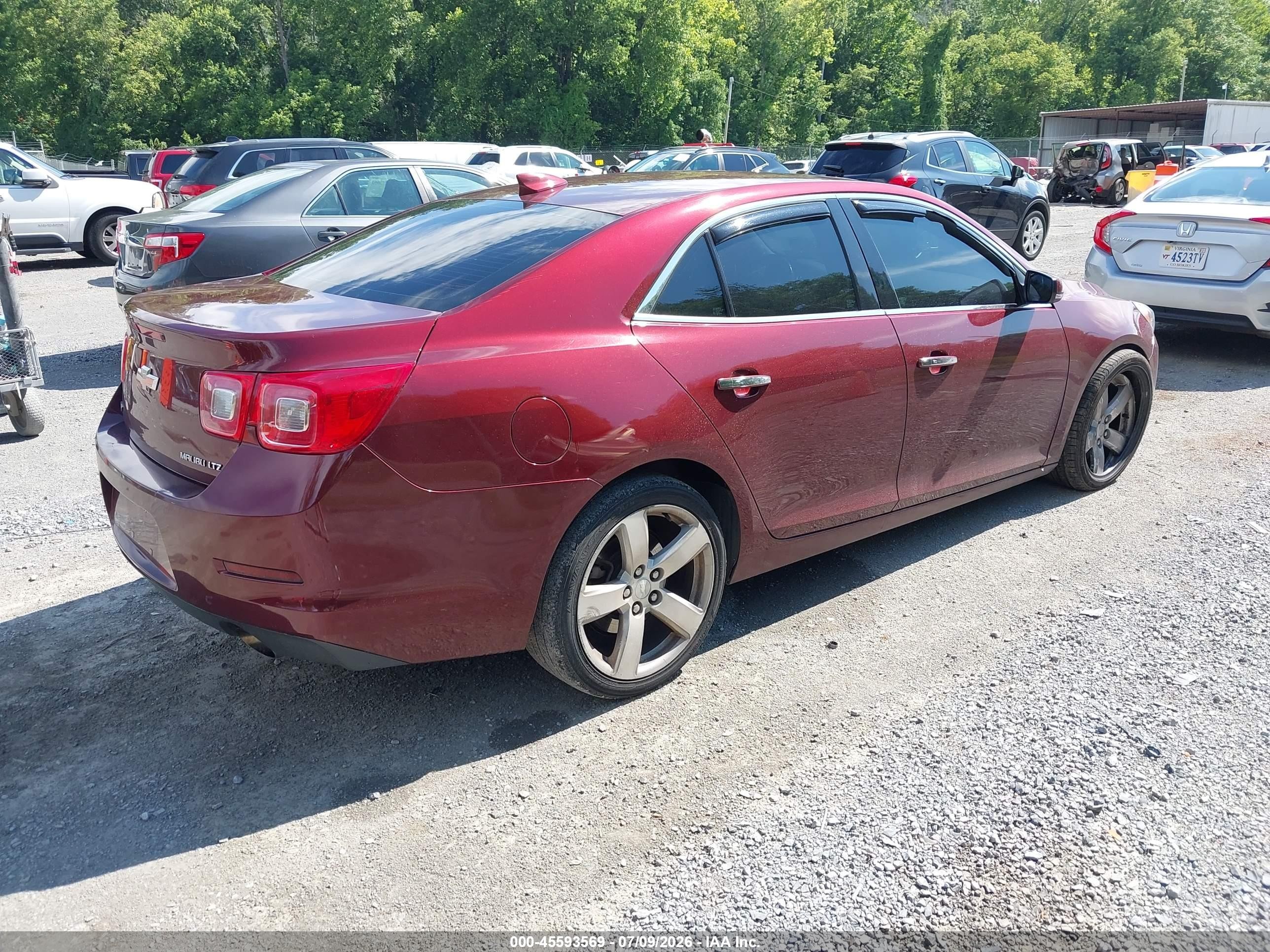 2015 Chevrolet Malibu 2lz Maroon vin: 1G11G5SX8FF256215