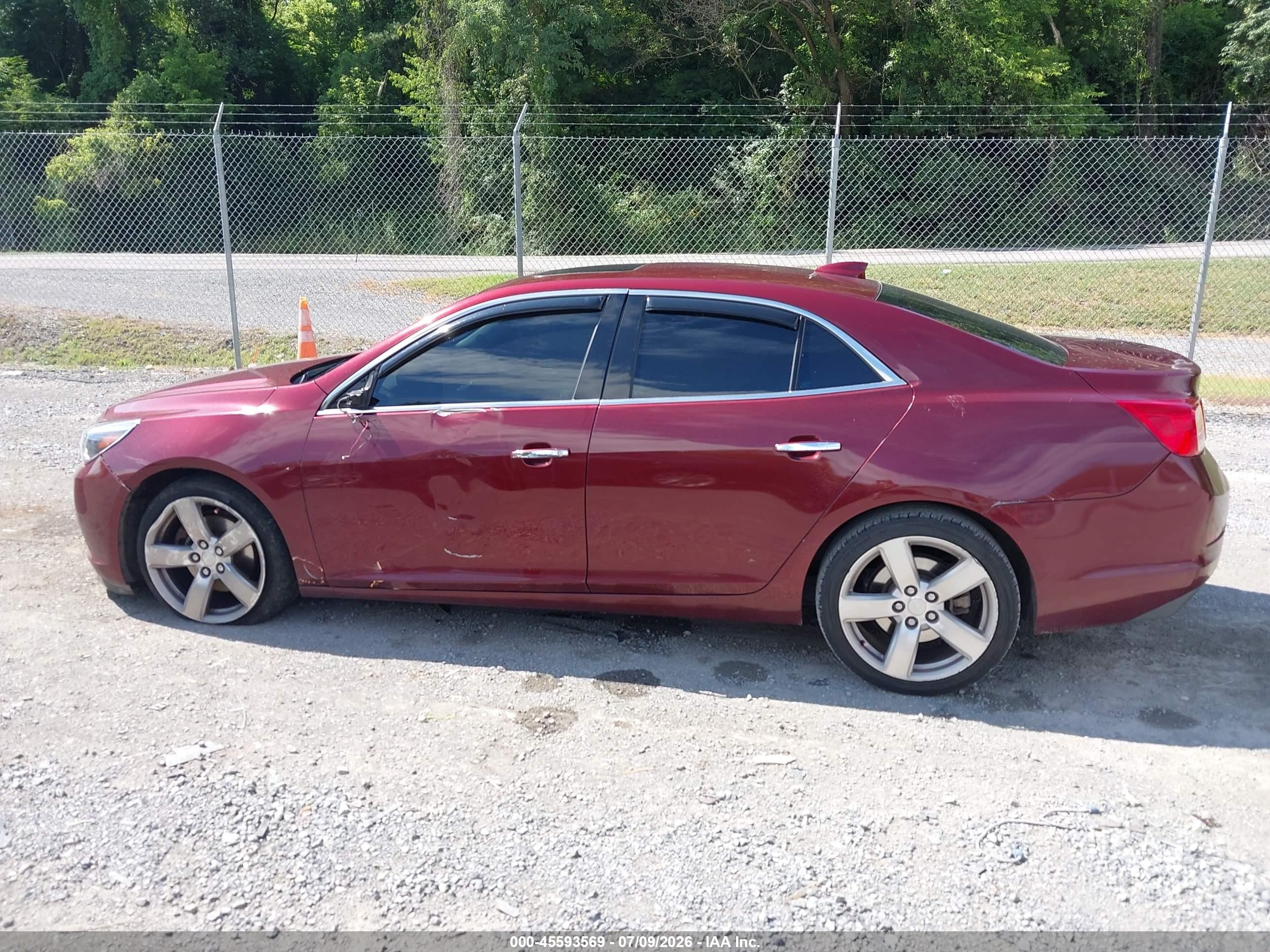 2015 Chevrolet Malibu 2lz Maroon vin: 1G11G5SX8FF256215
