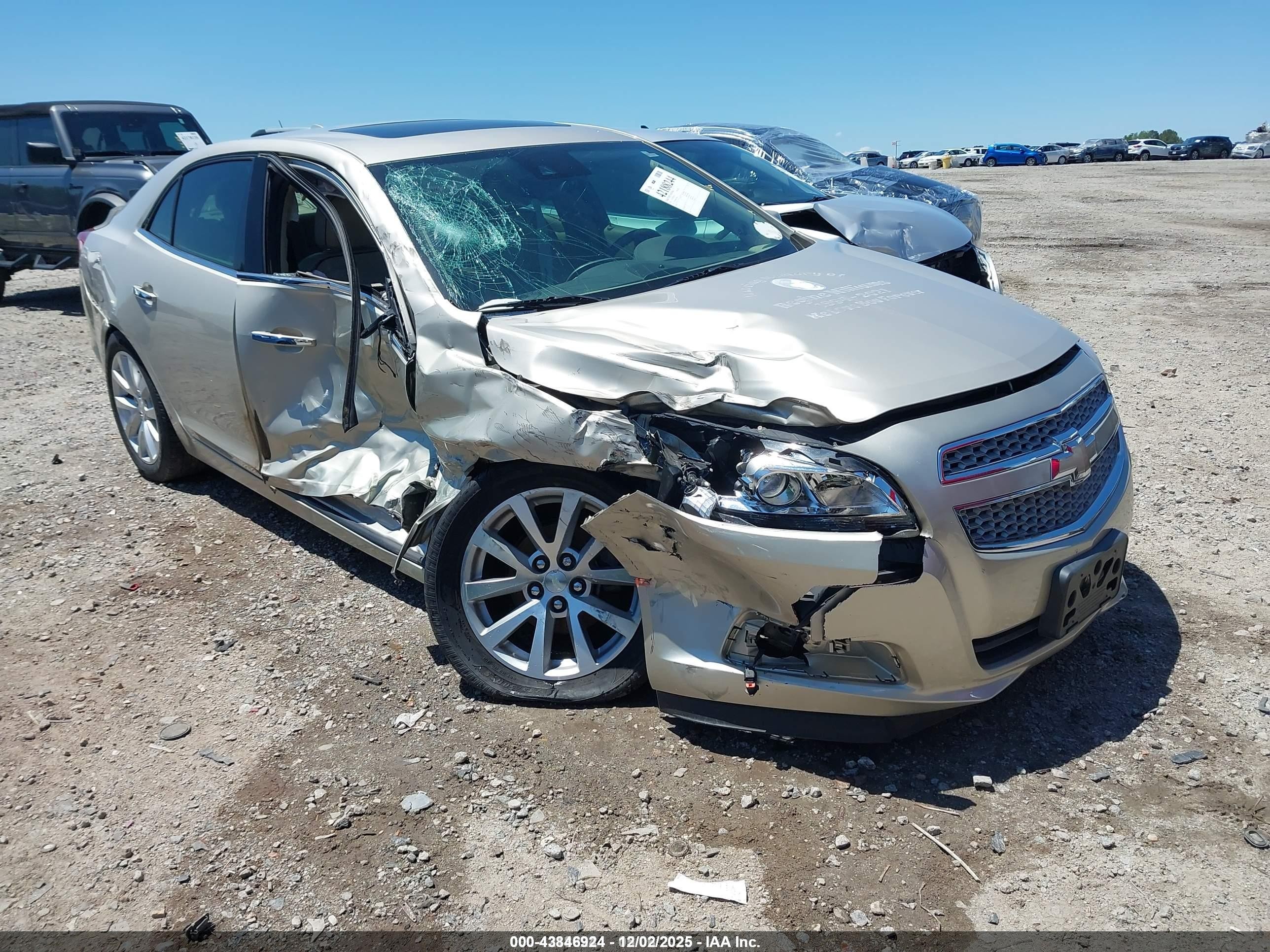 2013 Chevrolet Malibu 1lz Gold vin: 1G11H5SA8DF334482