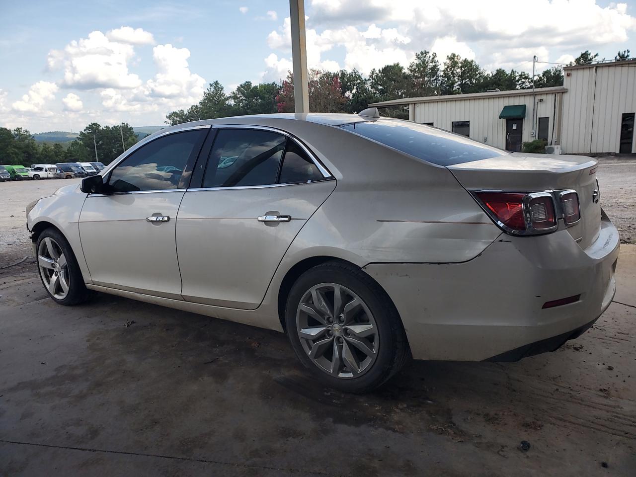 2014 Chevrolet Malibu Ltz White vin: 1G11J5SX0EF229333 Damage: Left Qtr Panel, Severe Damage, Replacement Required