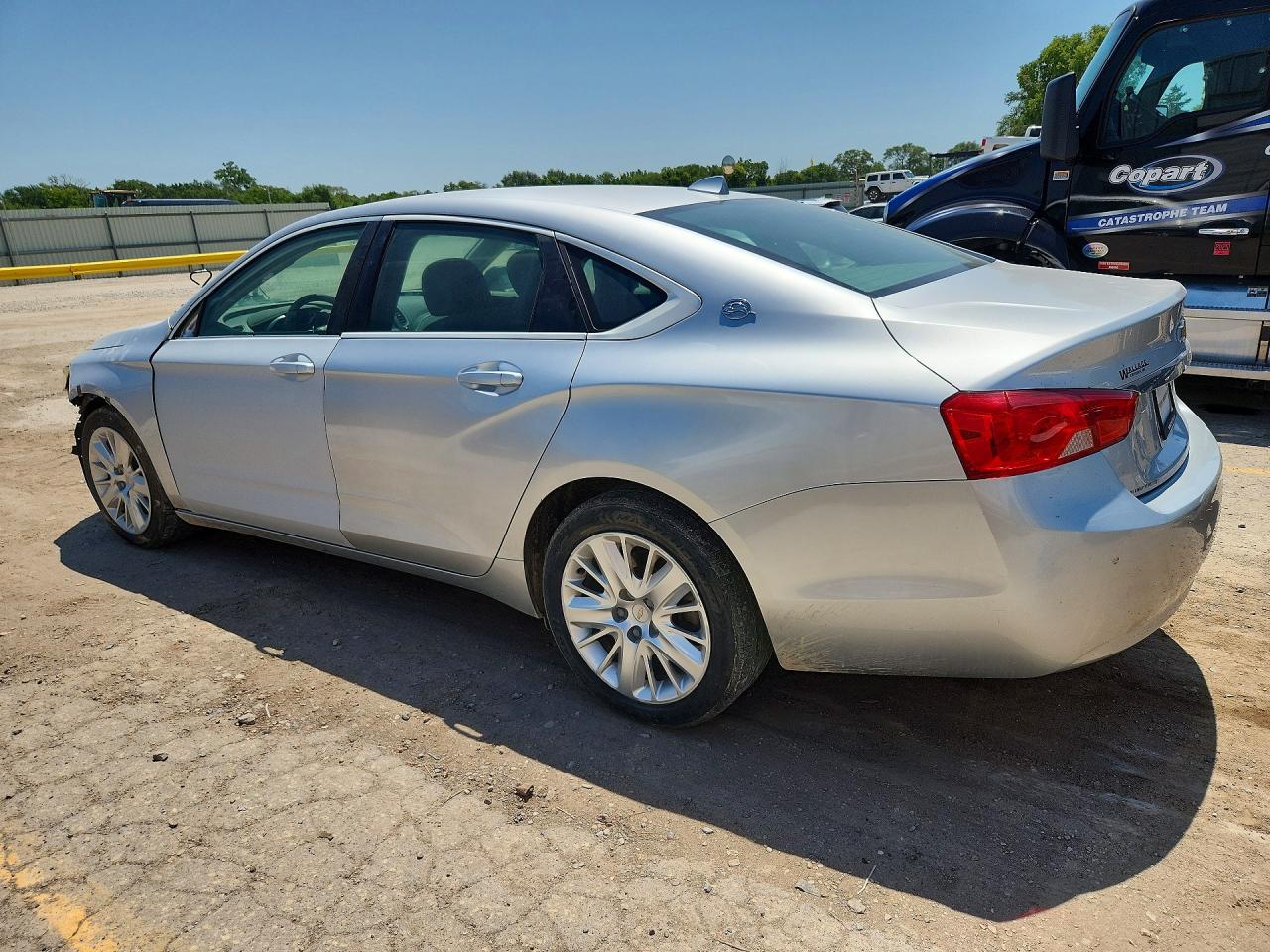 2014 Chevrolet Impala Ls White vin: 1G11X5SL2EU107256