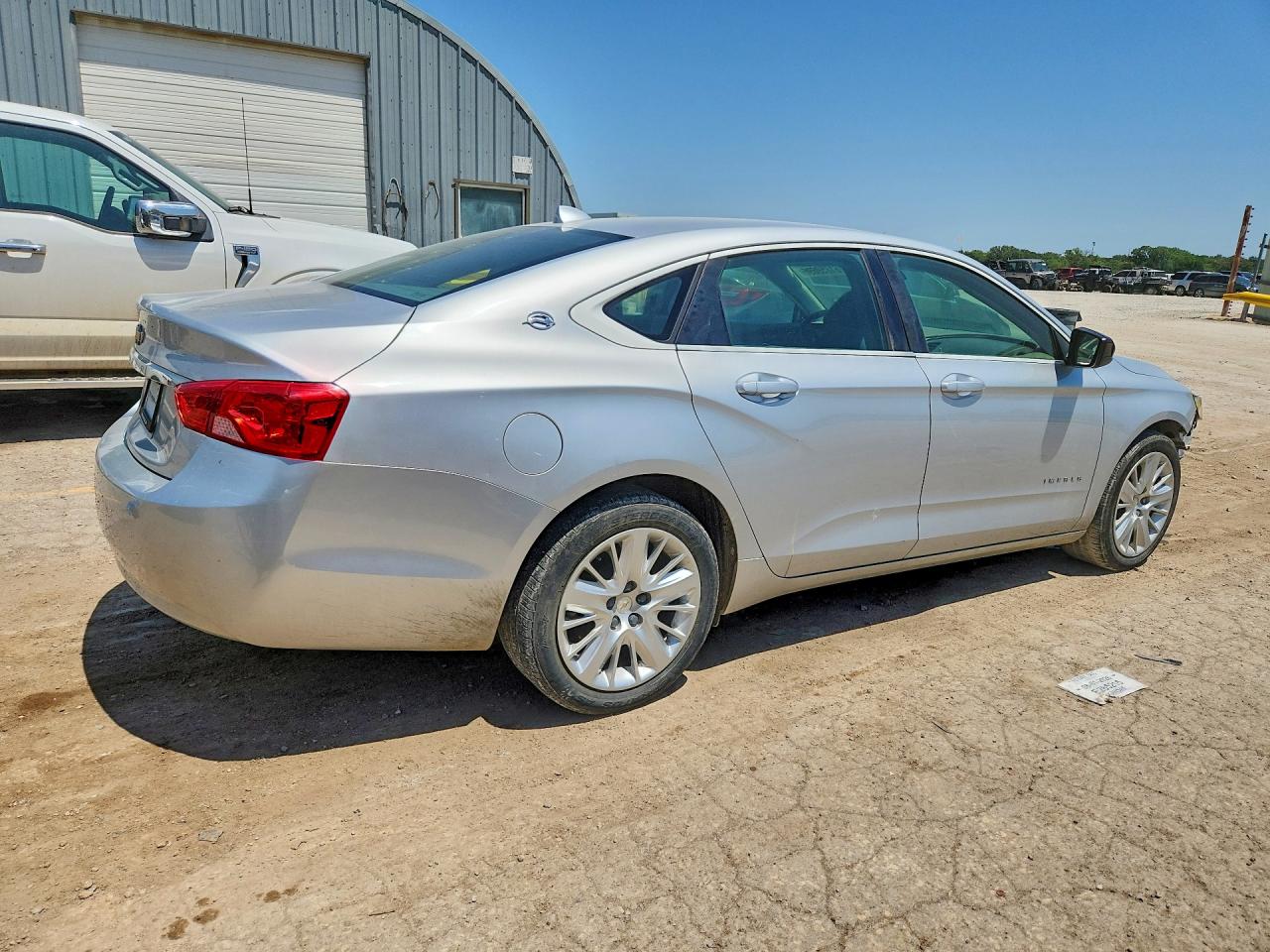 2014 Chevrolet Impala Ls White vin: 1G11X5SL2EU107256
