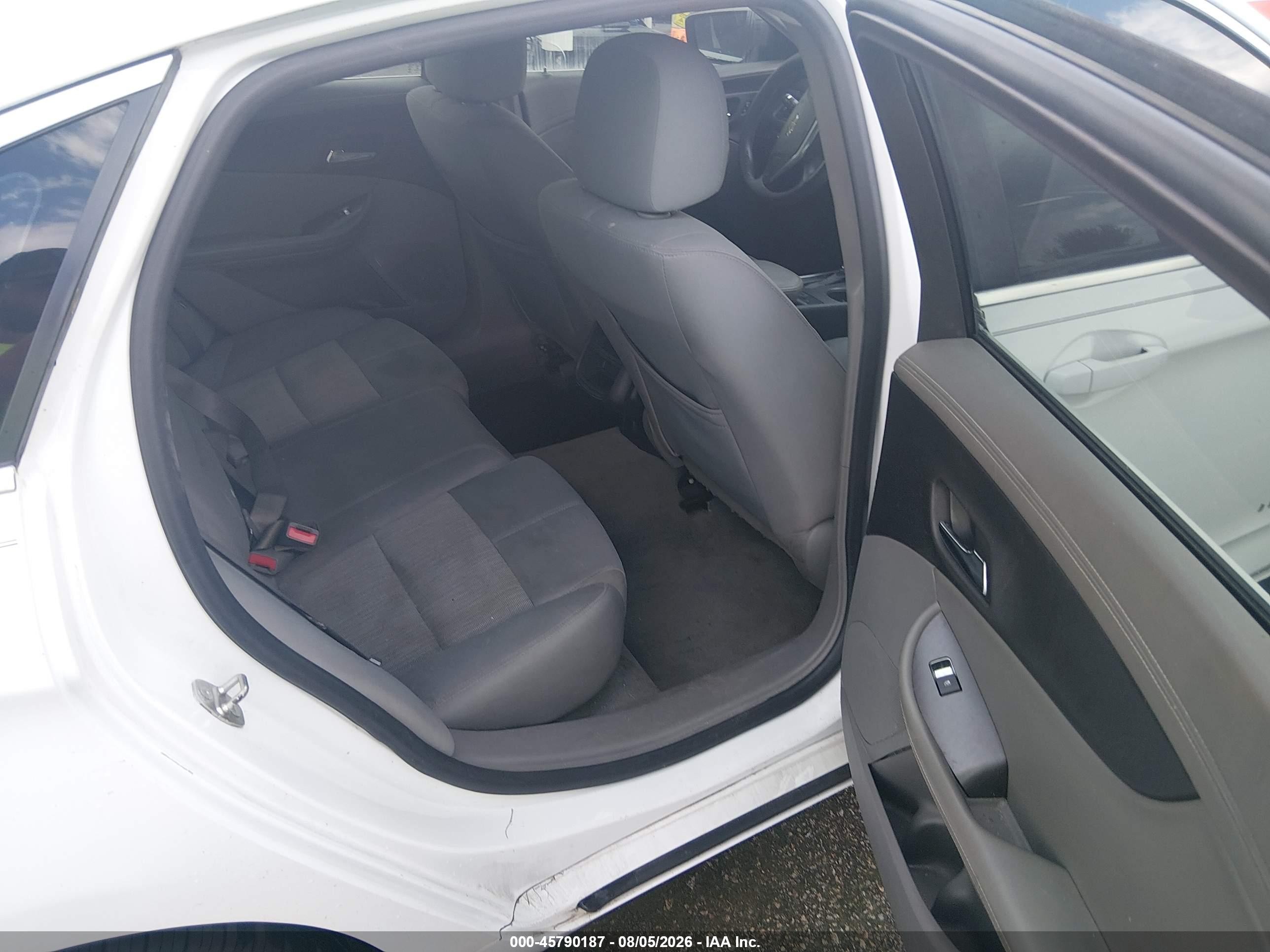 2014 Chevrolet Impala 1ls White vin: 1G11Y5SL2EU106170