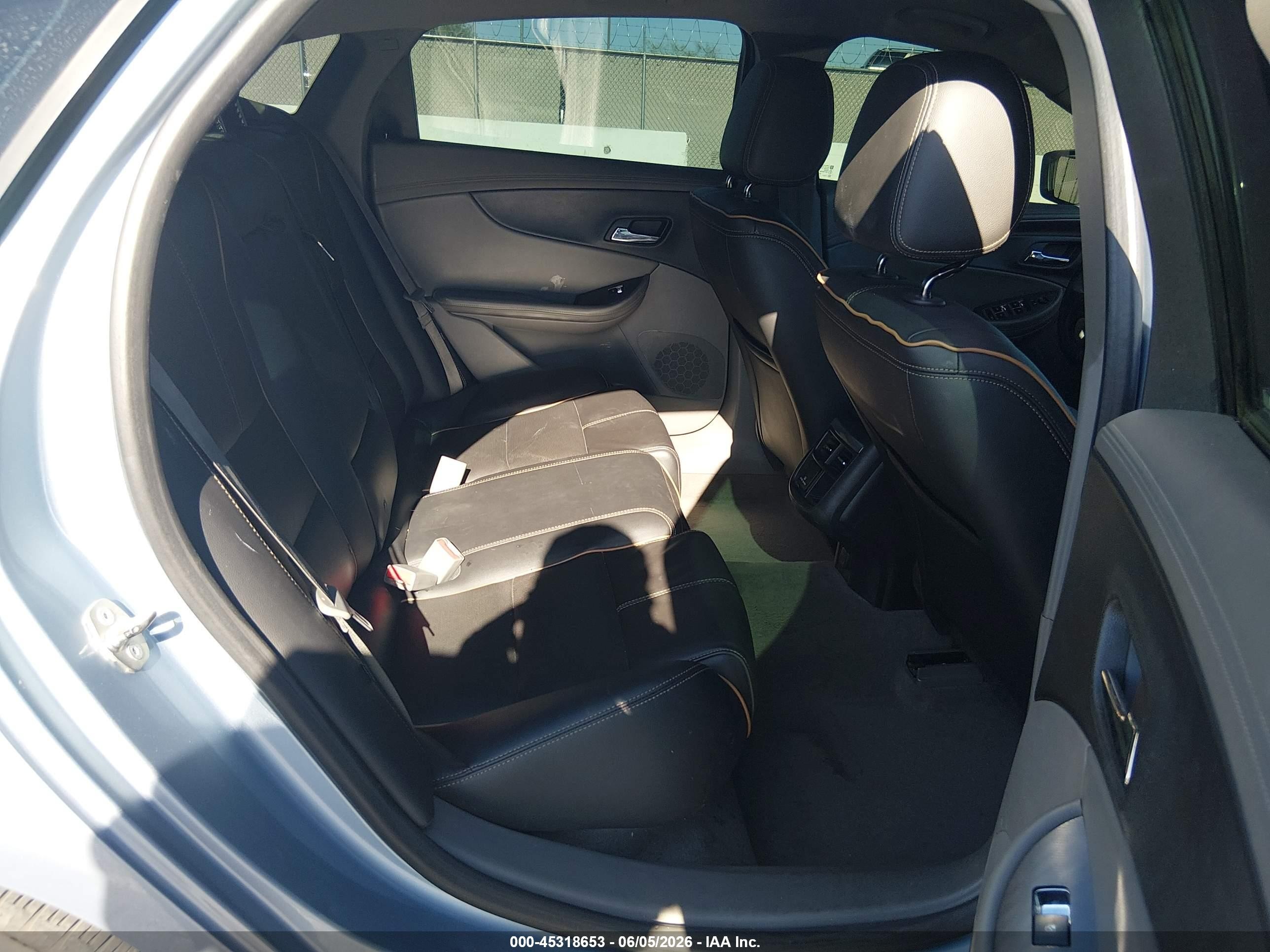 2014 Chevrolet Impala 1ls Silver vin: 1G11Y5SL6EU101067