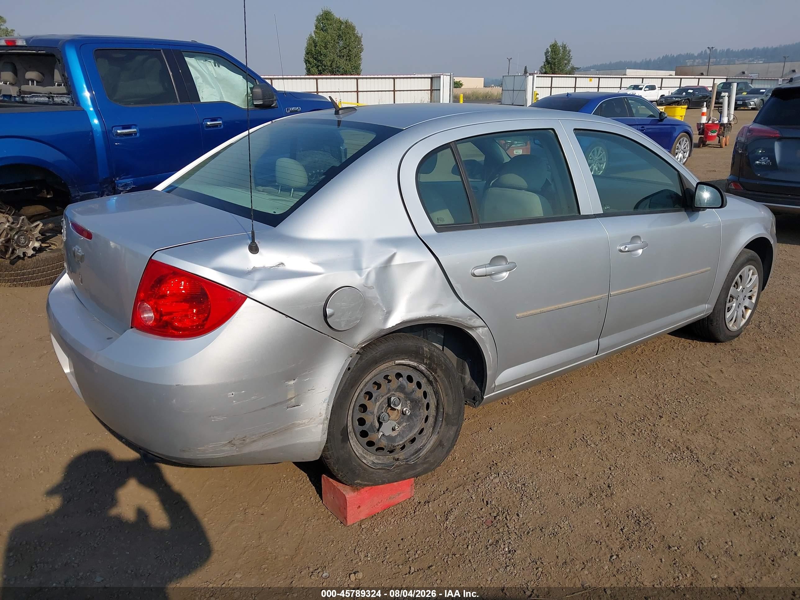 2010 Chevrolet Cobalt Ls Silver vin: 1G1AB5F57A7147948