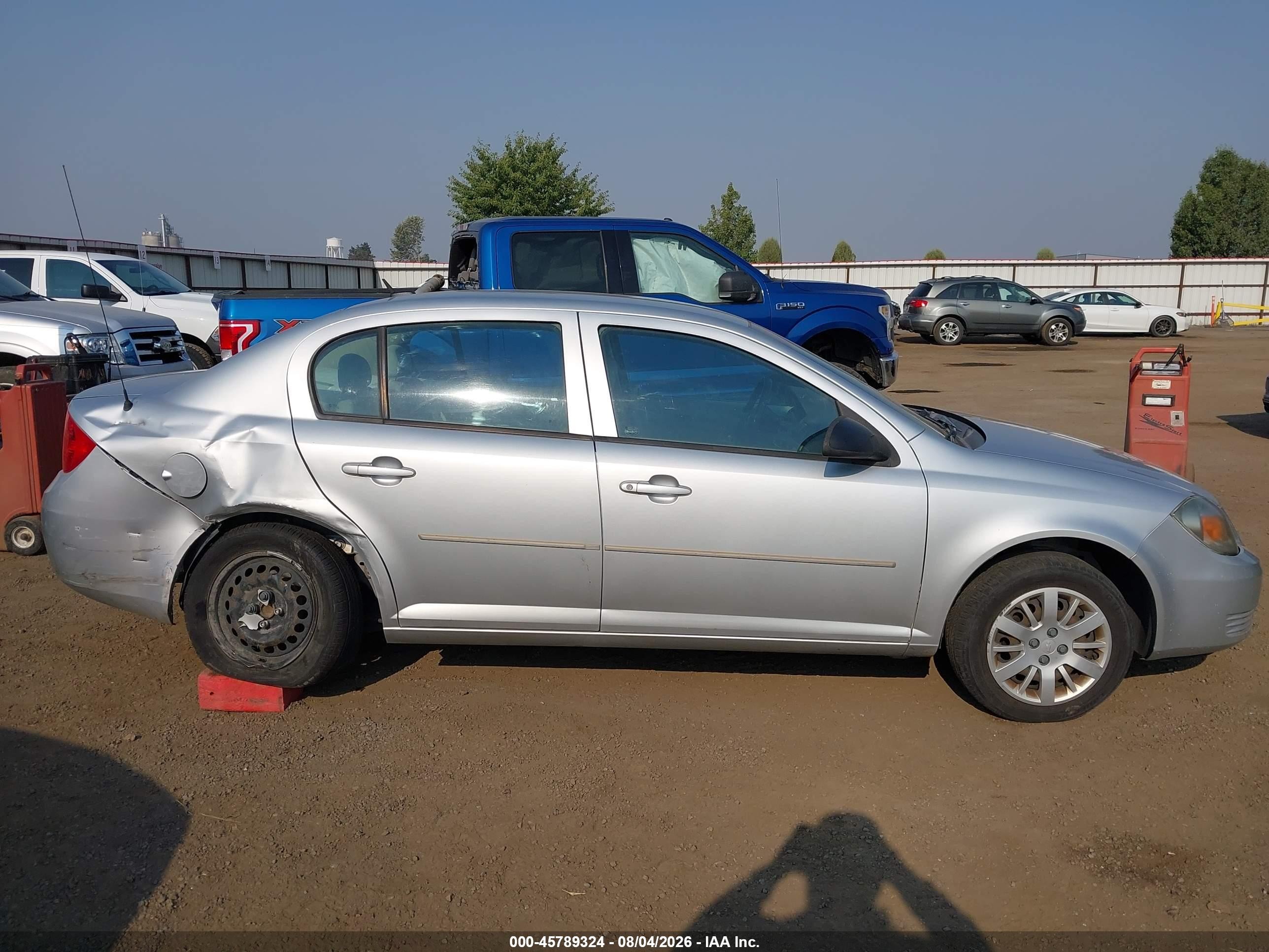 2010 Chevrolet Cobalt Ls Silver vin: 1G1AB5F57A7147948