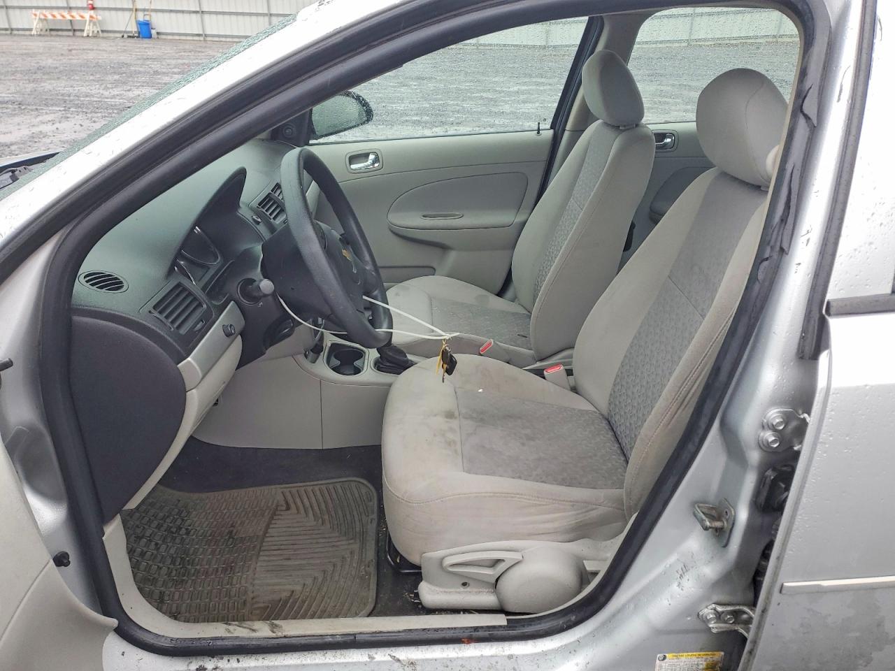 2010 Chevrolet Cobalt Ls Silver vin: 1G1AB5F57A7151000