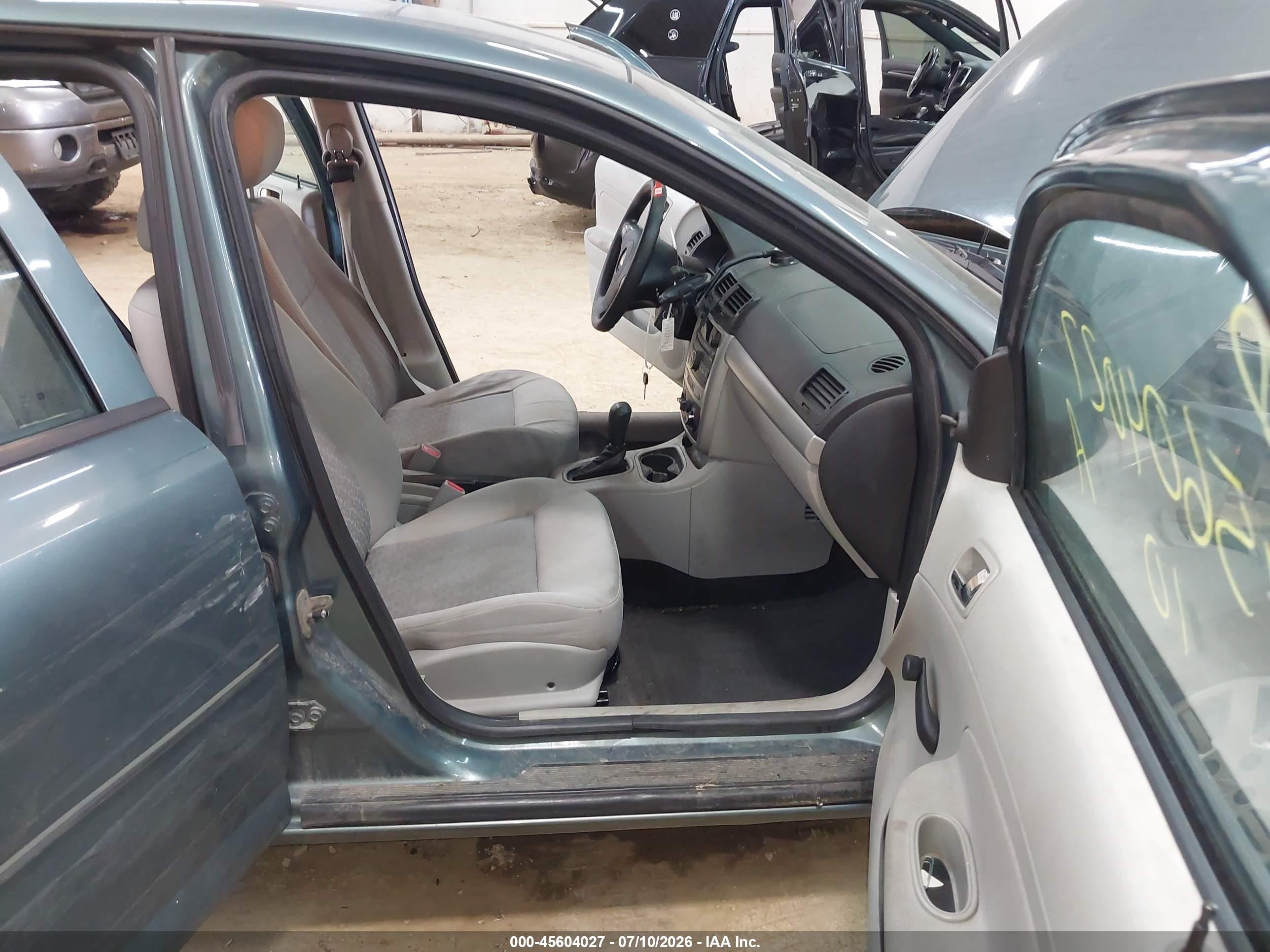 2010 Chevrolet Cobalt Ls Серый vin: 1G1AB5F58A7115848