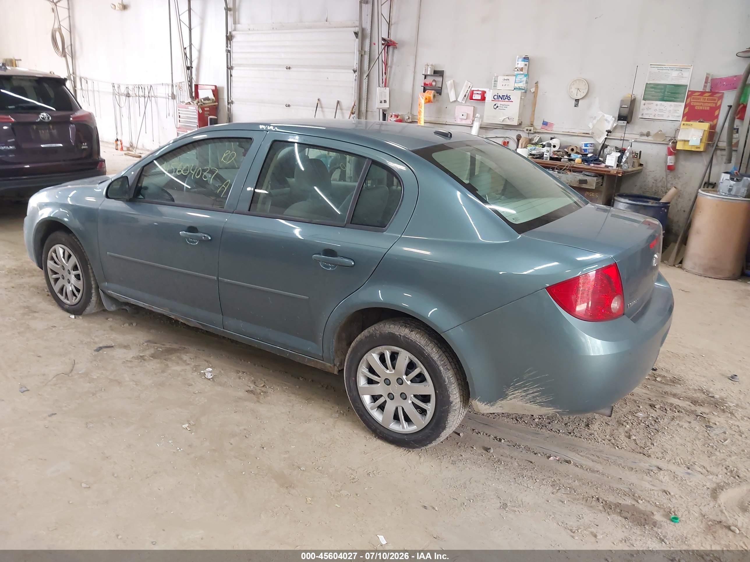 2010 Chevrolet Cobalt Ls Серый vin: 1G1AB5F58A7115848