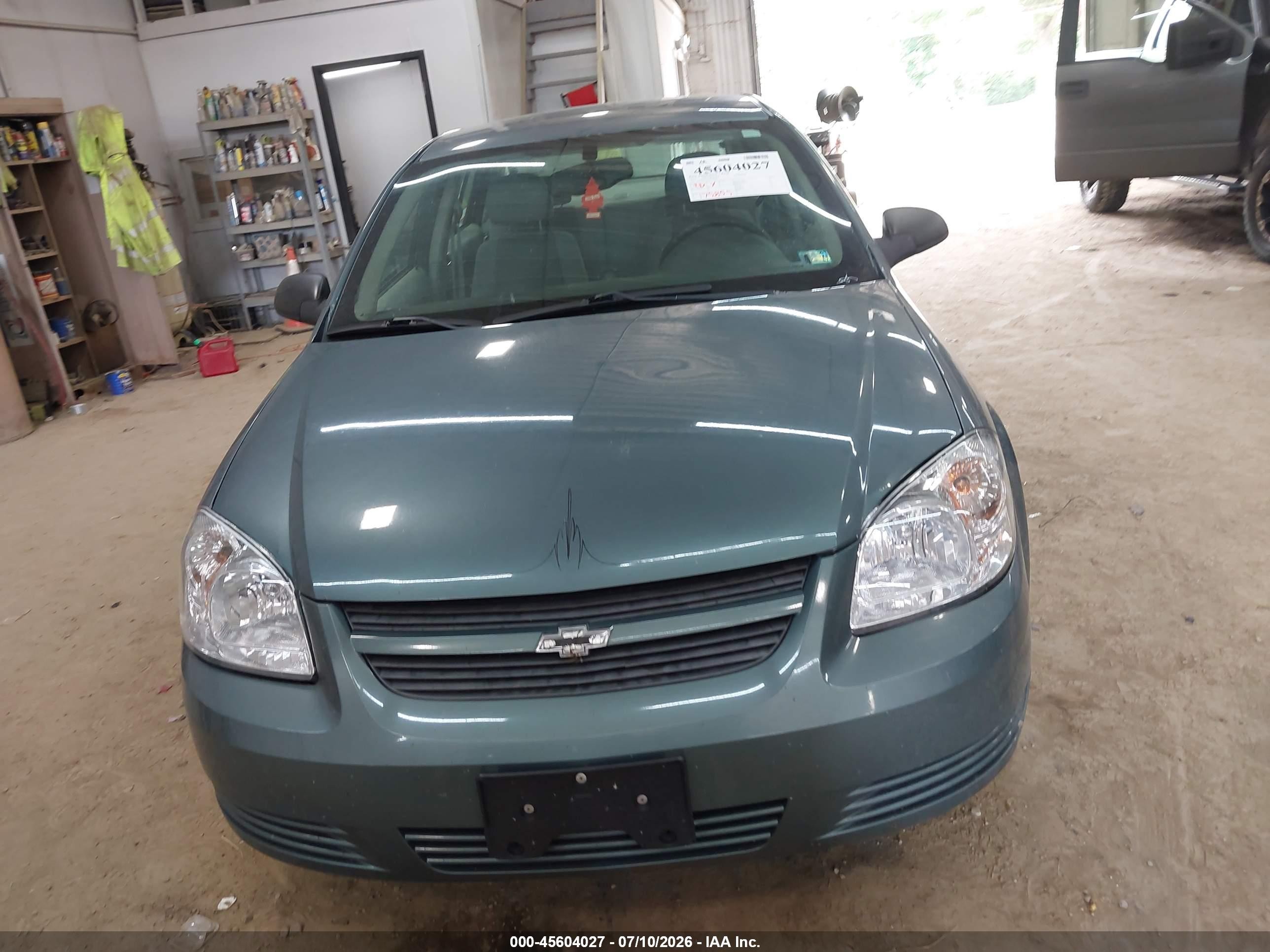 2010 Chevrolet Cobalt Ls Серый vin: 1G1AB5F58A7115848
