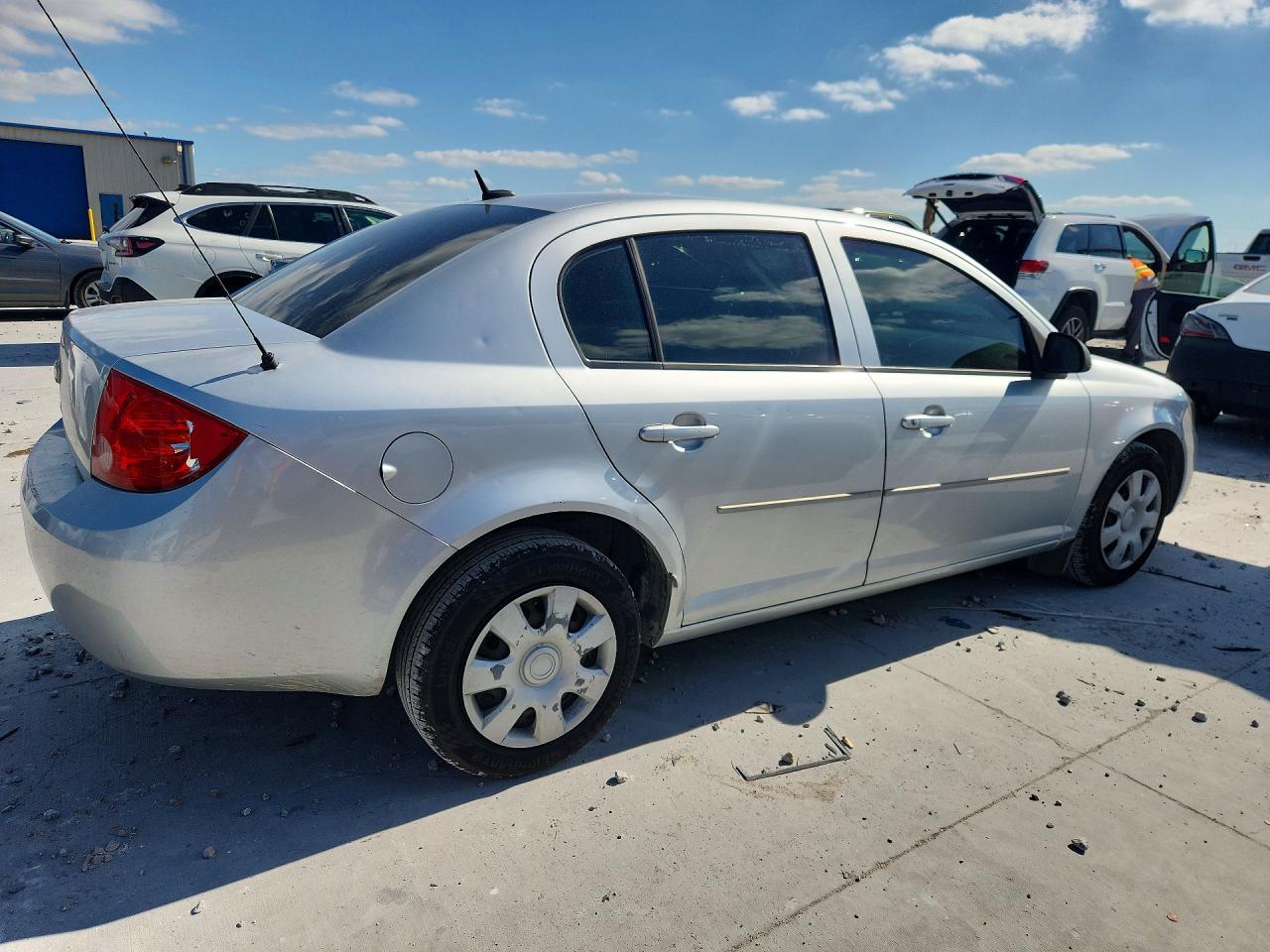 2010 Chevrolet Cobalt Ls Серебряный vin: 1G1AB5F58A7157954
