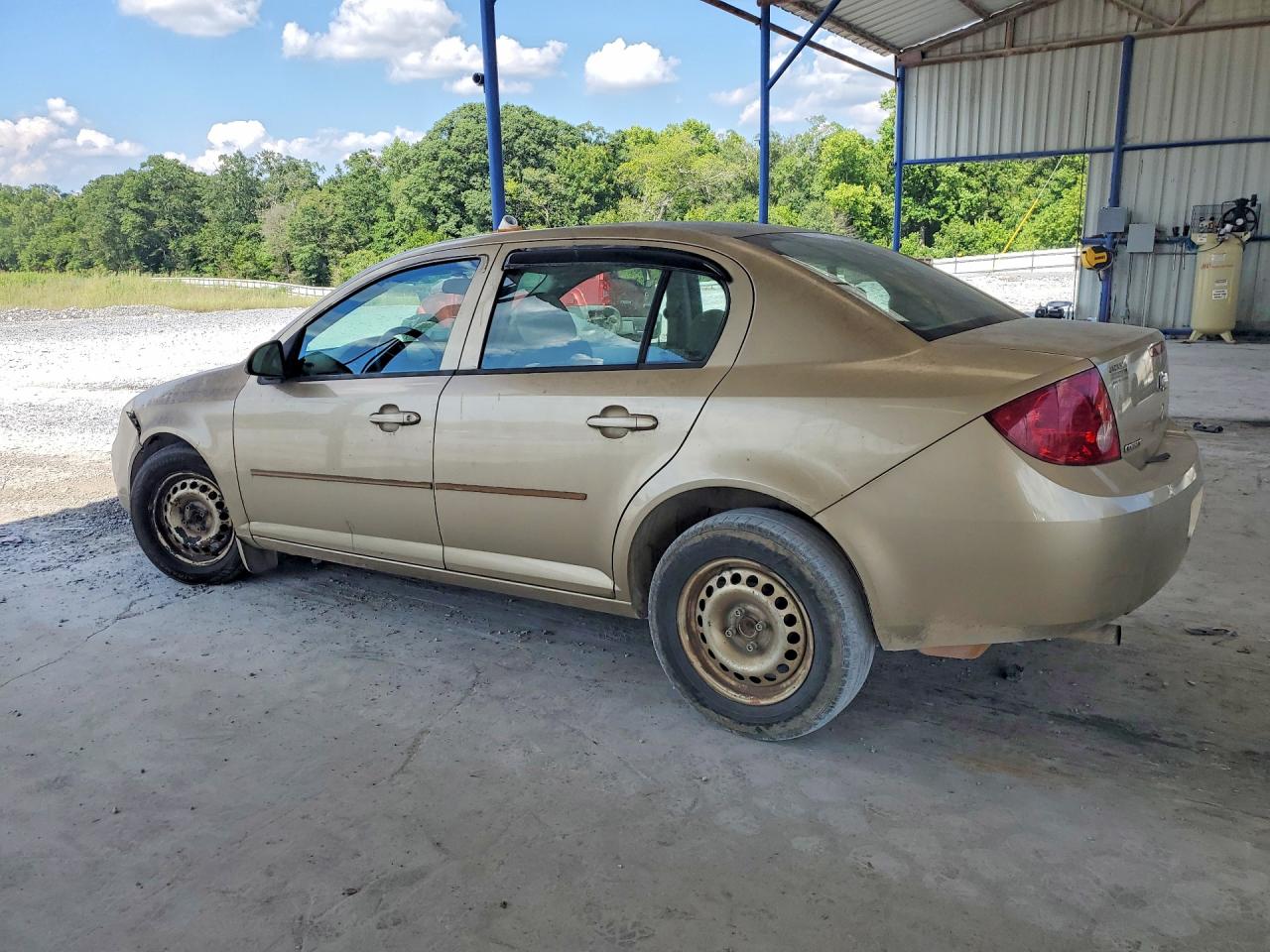 2005 Chevrolet Cobalt Gold vin: 1G1AK52F157656146