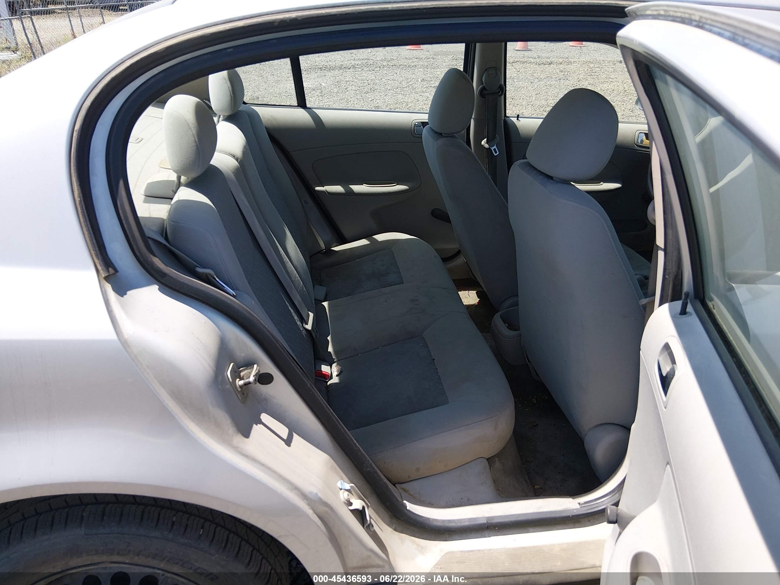 2007 Chevrolet Cobalt Ls Silver vin: 1G1AK55F577315234