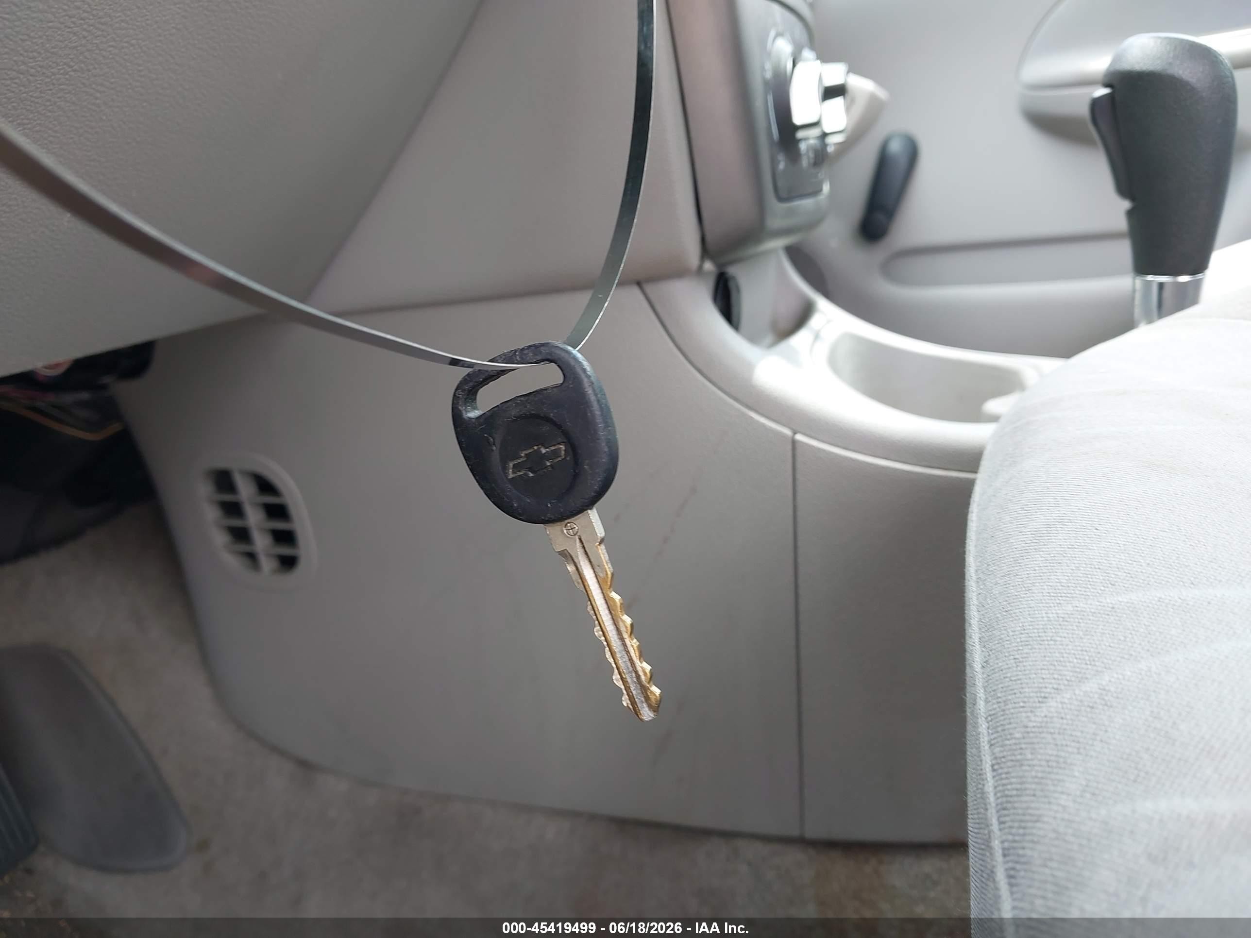 2008 Chevrolet Cobalt Ls Серебряный vin: 1G1AK55F687283010