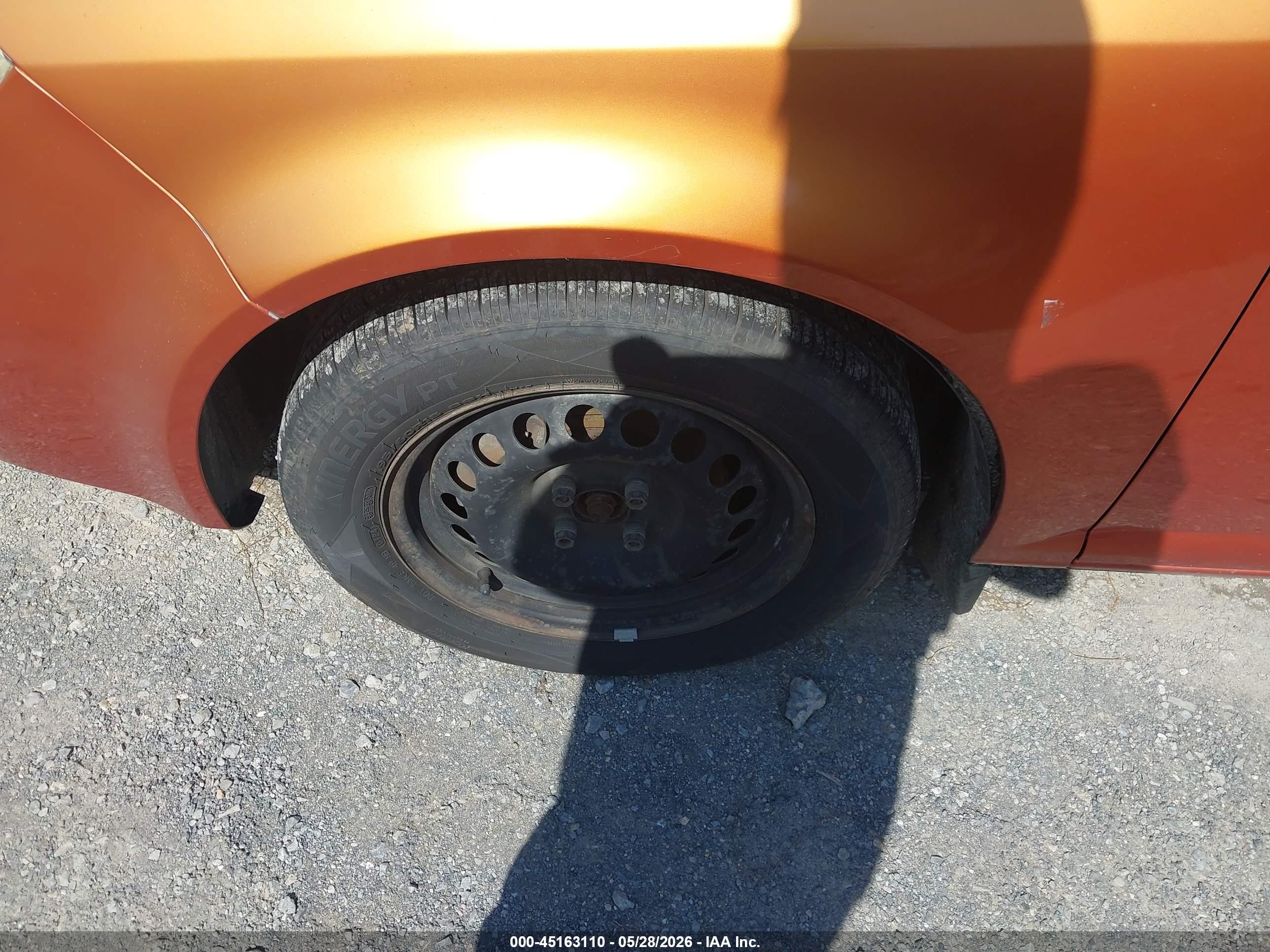 2005 Chevrolet Cobalt Ls Orange vin: 1G1AL52F057561445