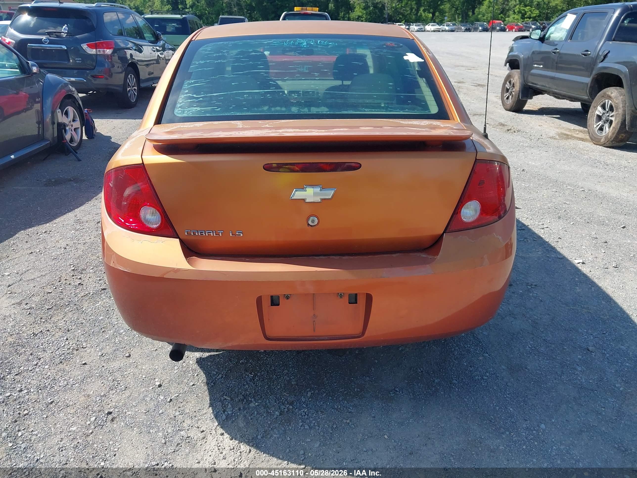 2005 Chevrolet Cobalt Ls Orange vin: 1G1AL52F057561445