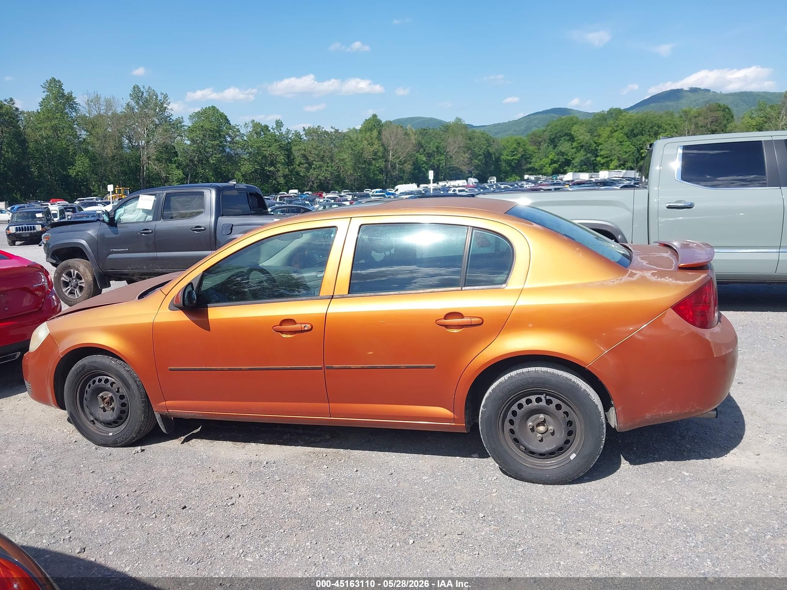 2005 Chevrolet Cobalt Ls Orange vin: 1G1AL52F057561445