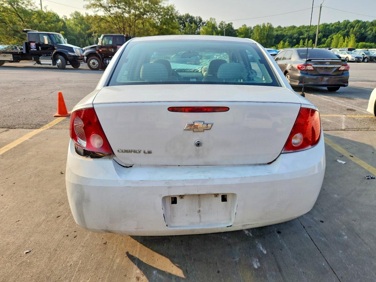 2005 Chevrolet Cobalt Ls White vin: 1G1AL52F457554367